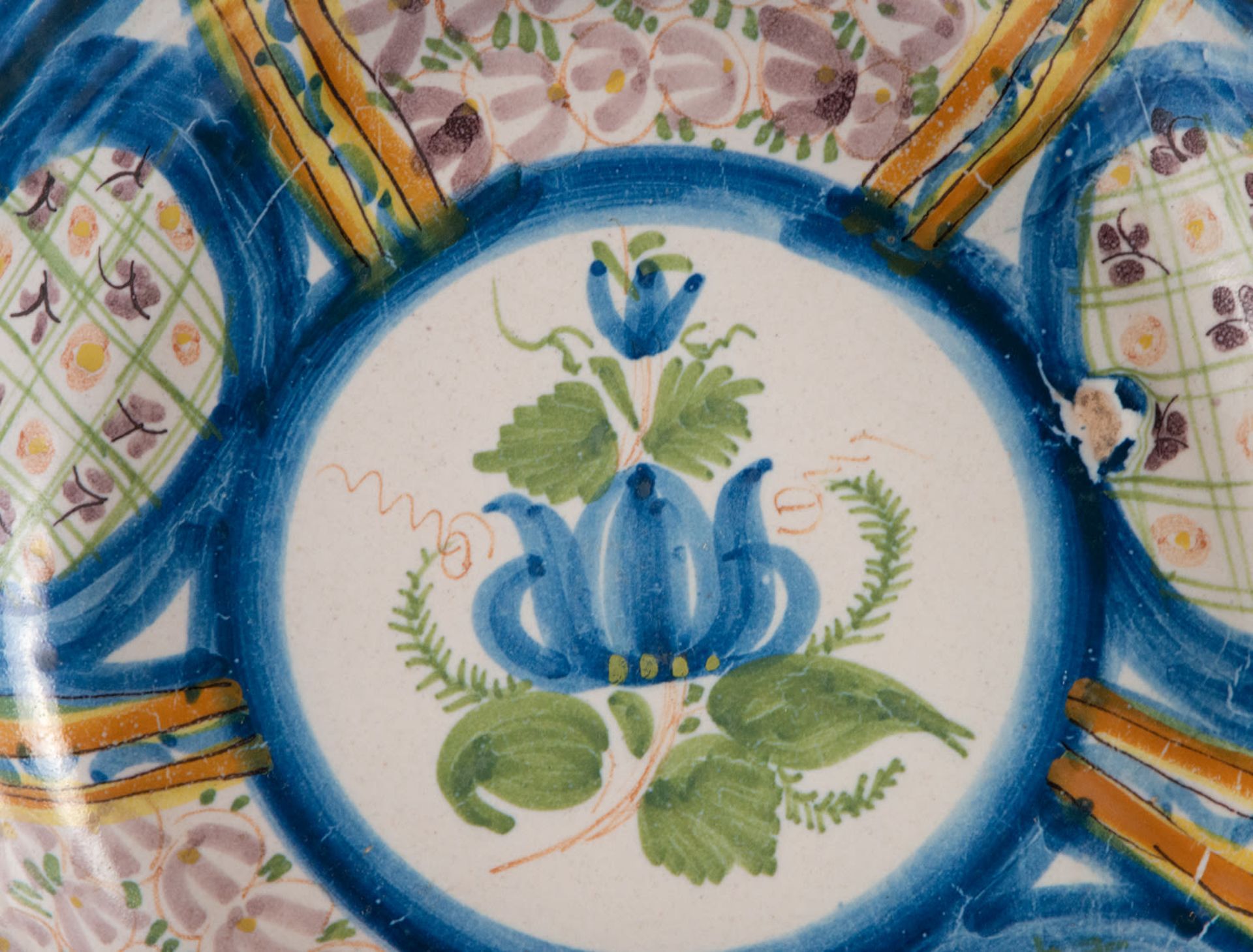 Ceramic plate from Manises, 20th century - Bild 2 aus 4