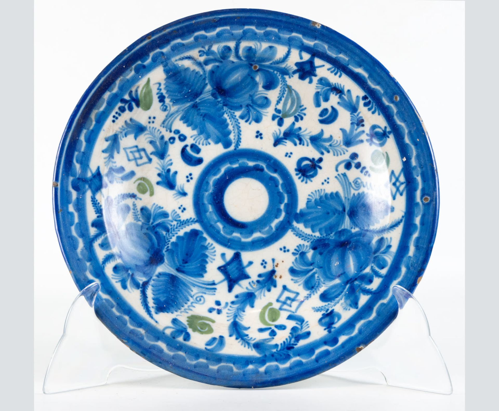 Ceramic plate from Manises, 19th century