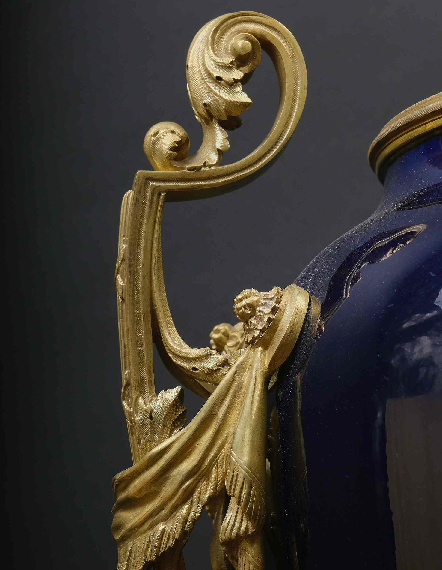 Large and Beautiful Sèvres Vase mounted in gilt bronze, Napoleon III Period, France, 19th century - Image 5 of 5