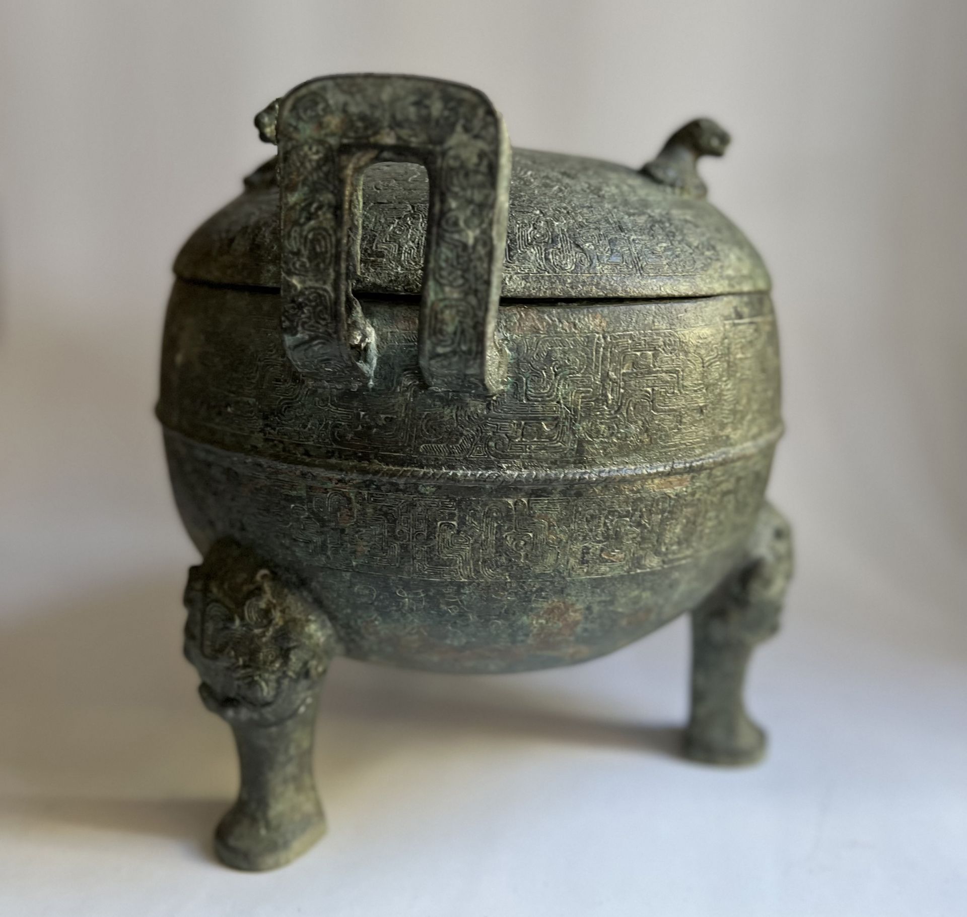 Dui Censer Vessel, made of bronze, Eastern Zhou Dynasty (770-256 BC) - Image 2 of 5