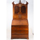 Toscano Bookcase Desk in oak wood, with later heraldic shield, 18th century