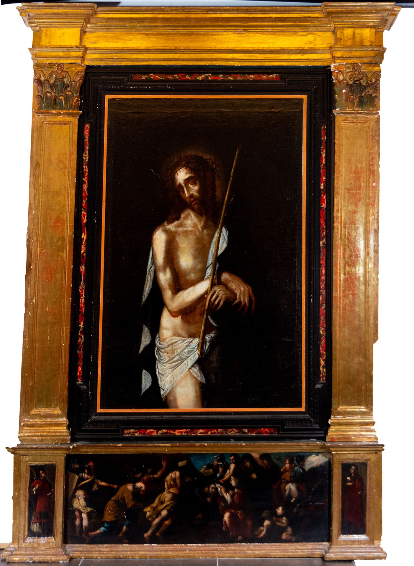 Christ the Nazarene with an important Plateresque frame in gilded and polychrome wood, 16th - 17th c