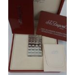 Elegant Dupont Ligne gentleman's lighter, with all its accessories
