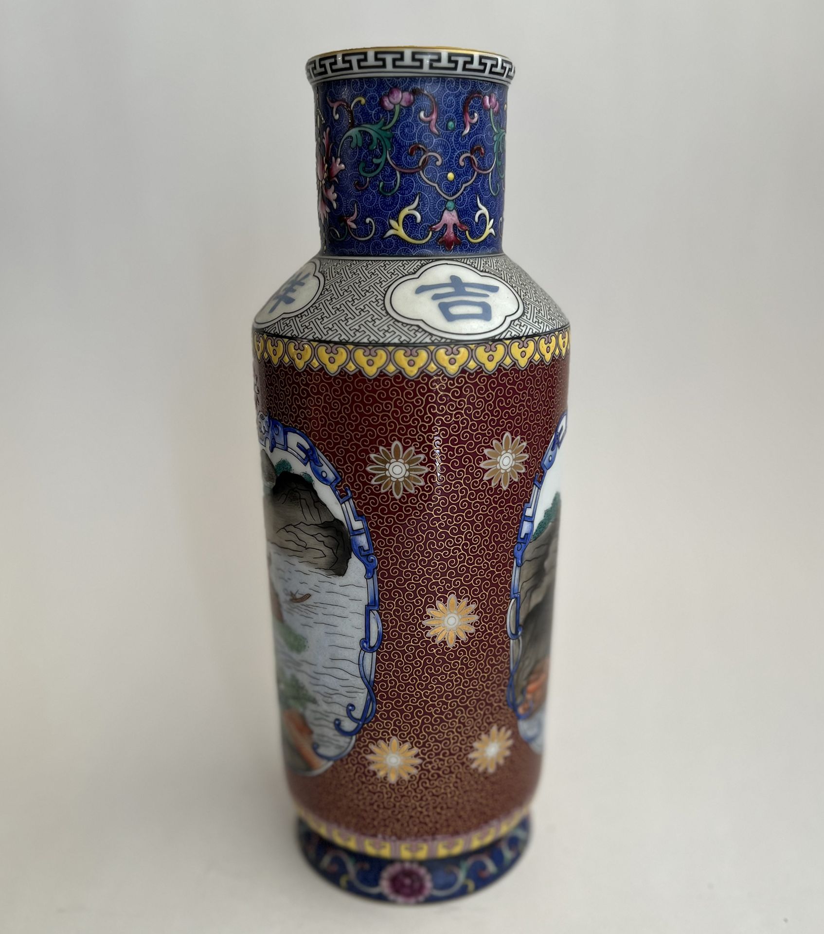 Rouleau vase with the four Shou characters of good auspices, 20th century - Image 2 of 6