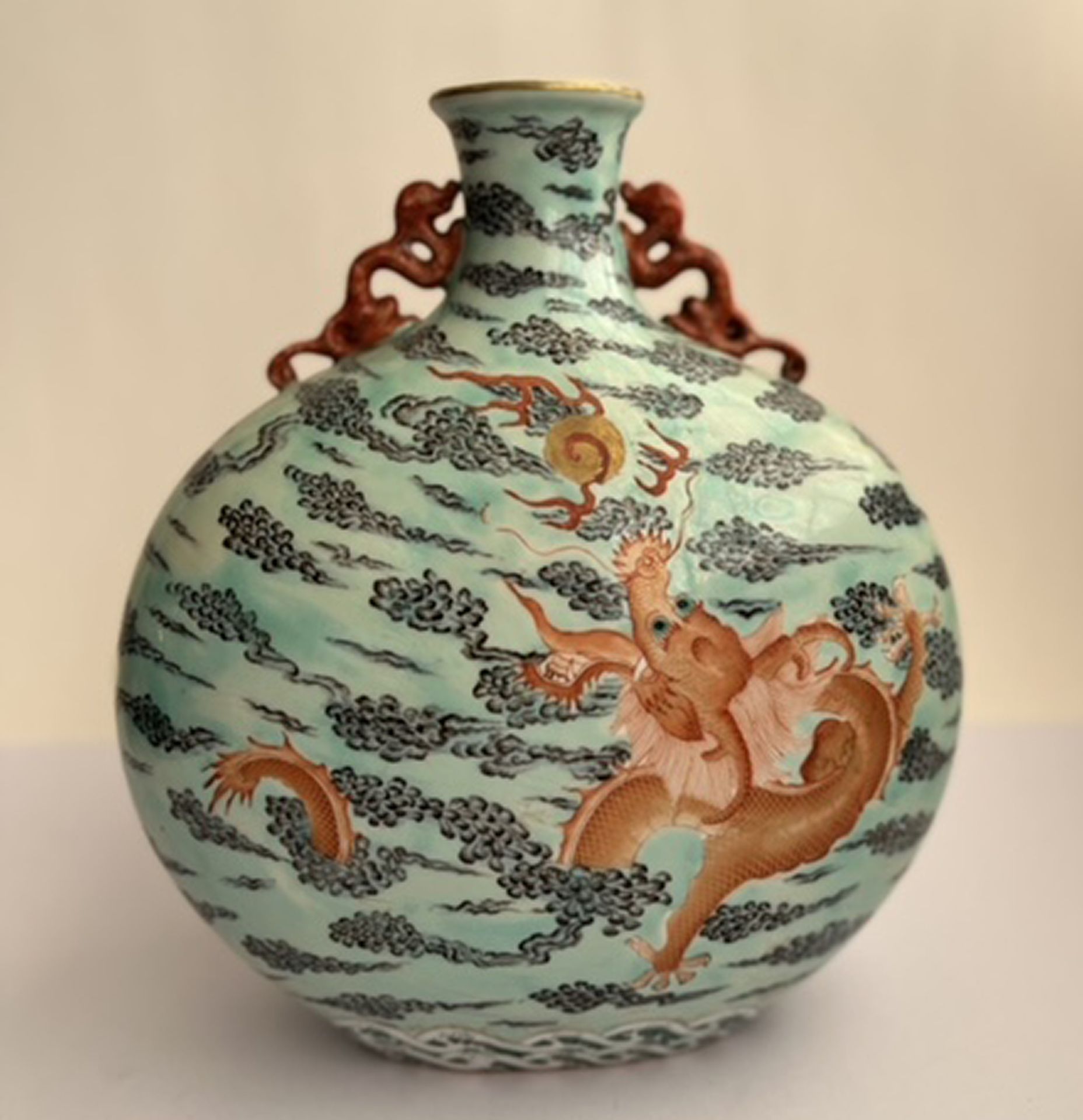 Moonflask type vase, with Dragon motif, 20th century Chinese school - Image 2 of 4