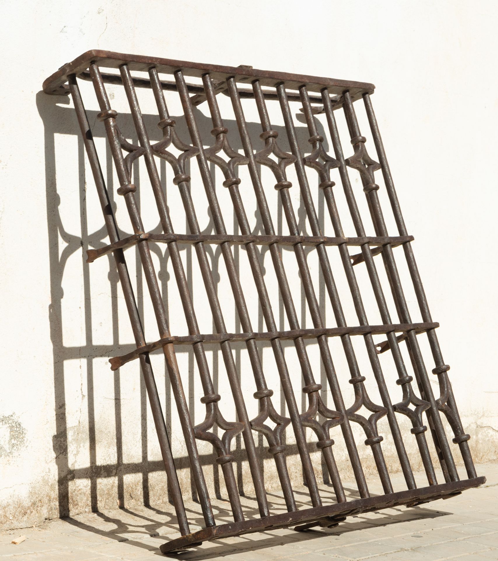 Wrought iron grill for window, 18th century - Image 2 of 3