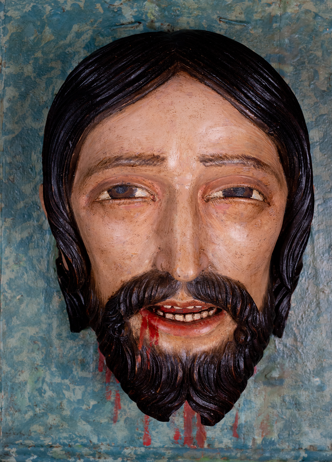 Rare wall relief of the Head of Saint John the Baptist, 18th century New Spanish colonial school - Image 2 of 4