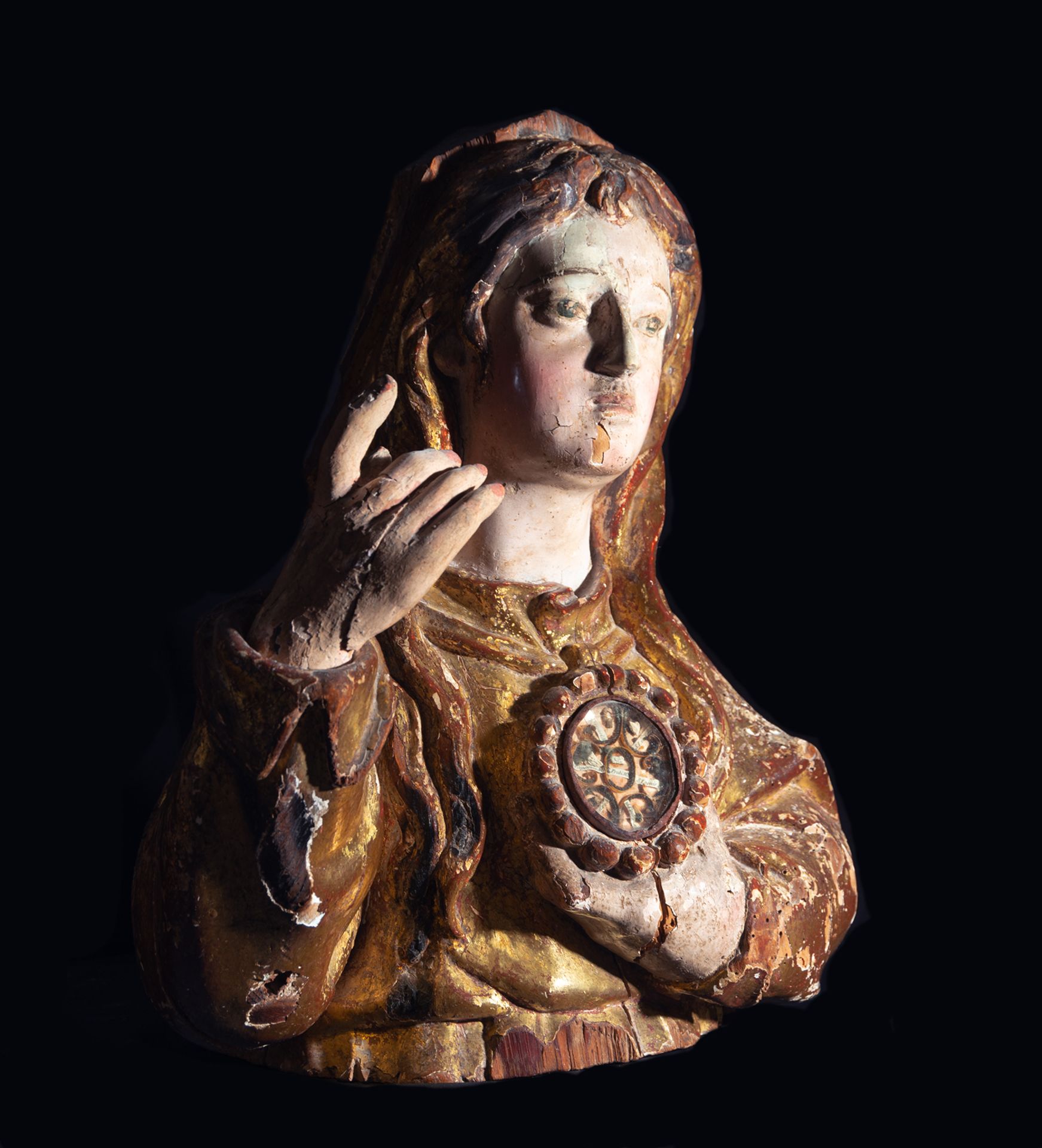 Important Reliquary Bust of Femaile Sainte in wood, Spanish school from the second half of the 16th  - Image 2 of 7