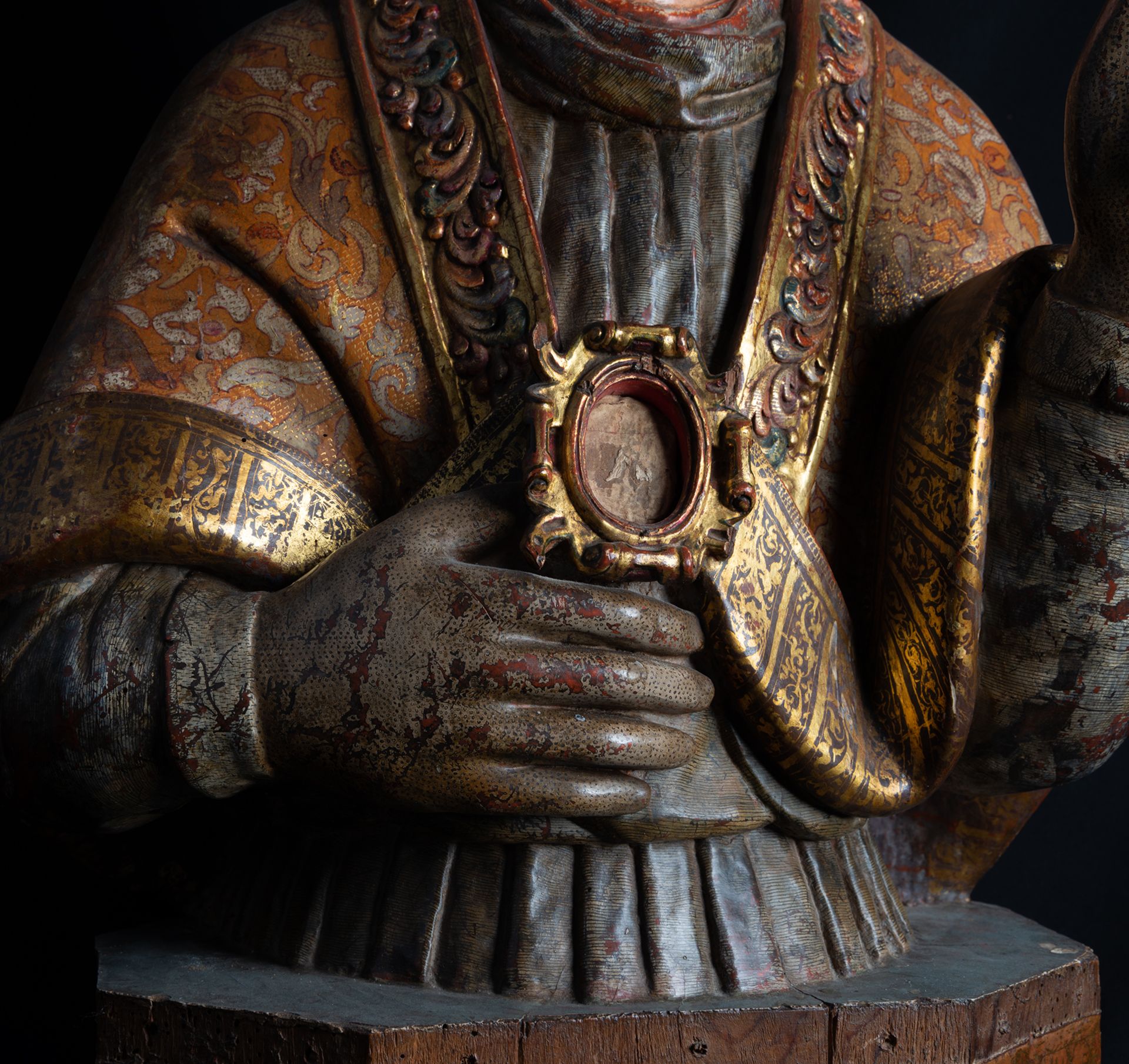 Very Important Life Size Reliquary Bust of Bishop, Spanish Renaissance school of the 16th century - Image 3 of 9