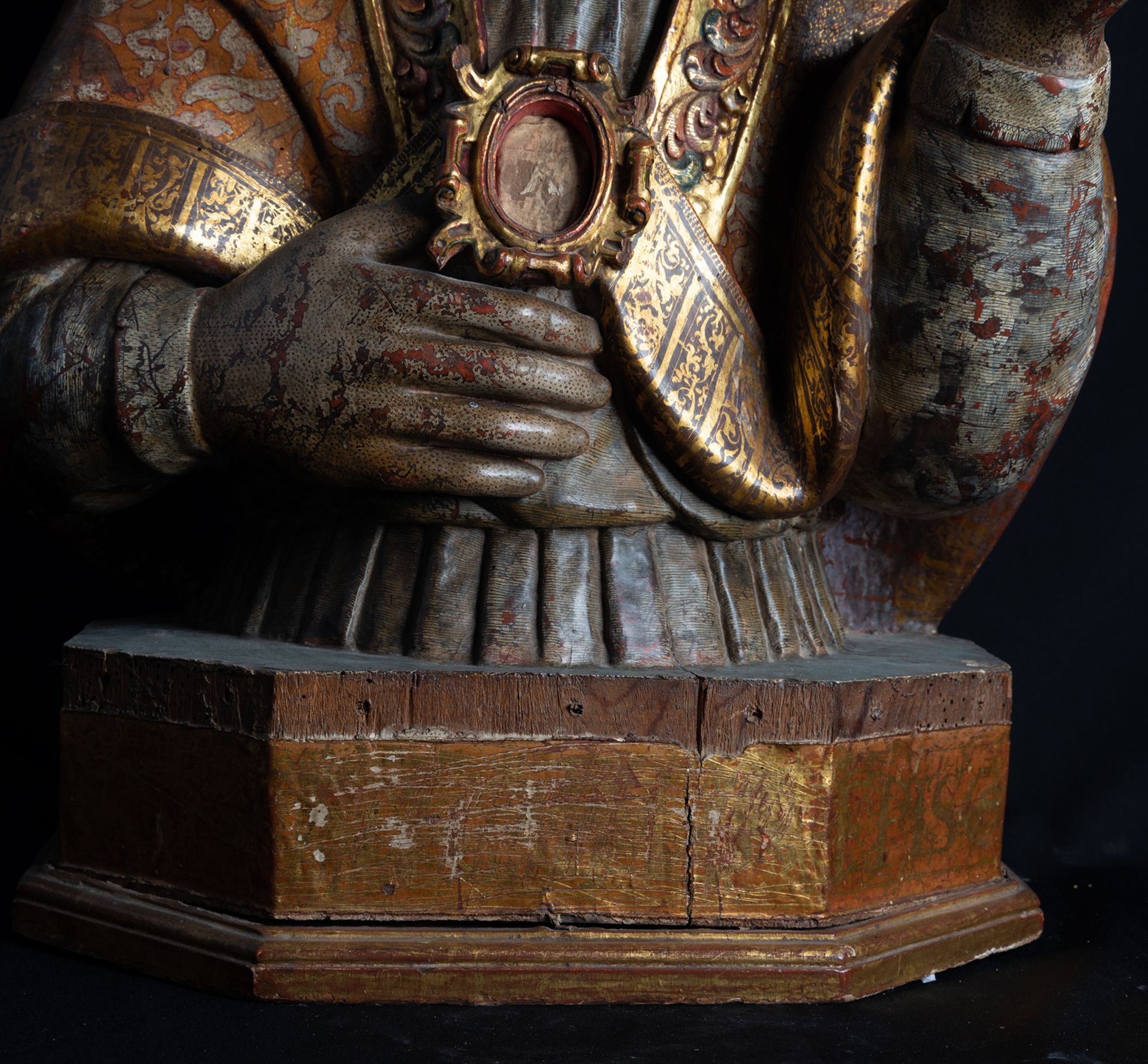 Very Important Life Size Reliquary Bust of Bishop, Spanish Renaissance school of the 16th century - Image 7 of 9