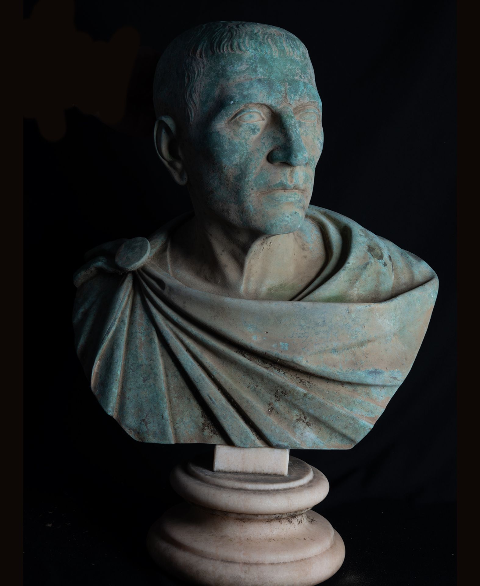 Life-size Garden Grand Tour bust in bronze representing a Roman Senator, Neapolitan work of the 19th - Image 2 of 5