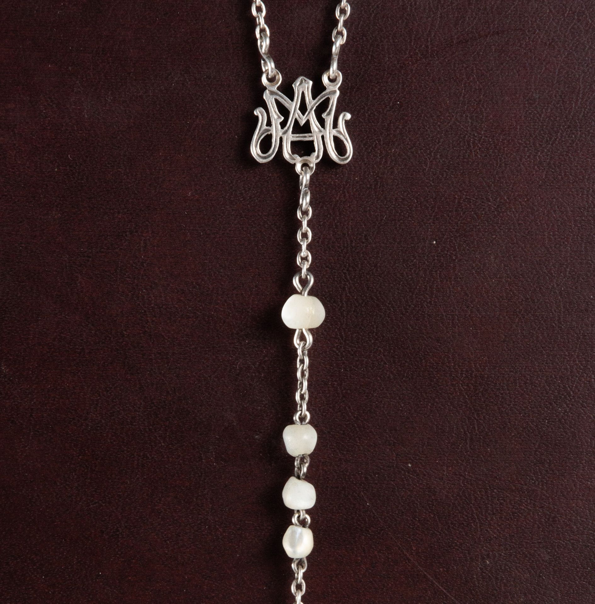 Rosary in Silver and Mother-of-Pearl, with Christ, 19th century - Image 3 of 3