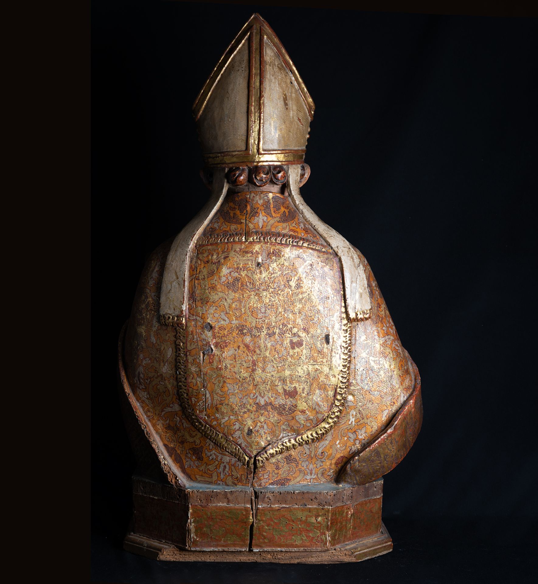 Very Important Life Size Reliquary Bust of Bishop, Spanish Renaissance school of the 16th century - Image 9 of 9