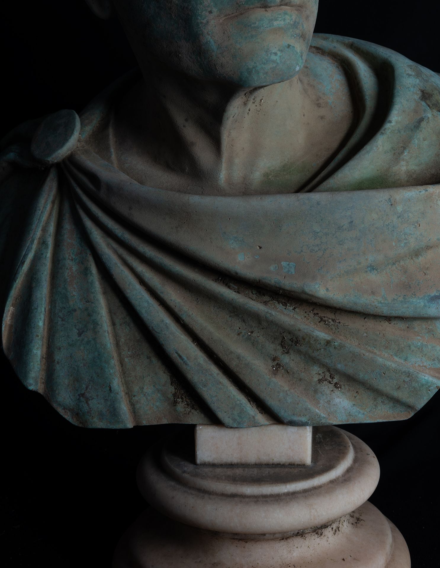 Life-size Garden Grand Tour bust in bronze representing a Roman Senator, Neapolitan work of the 19th - Image 4 of 5