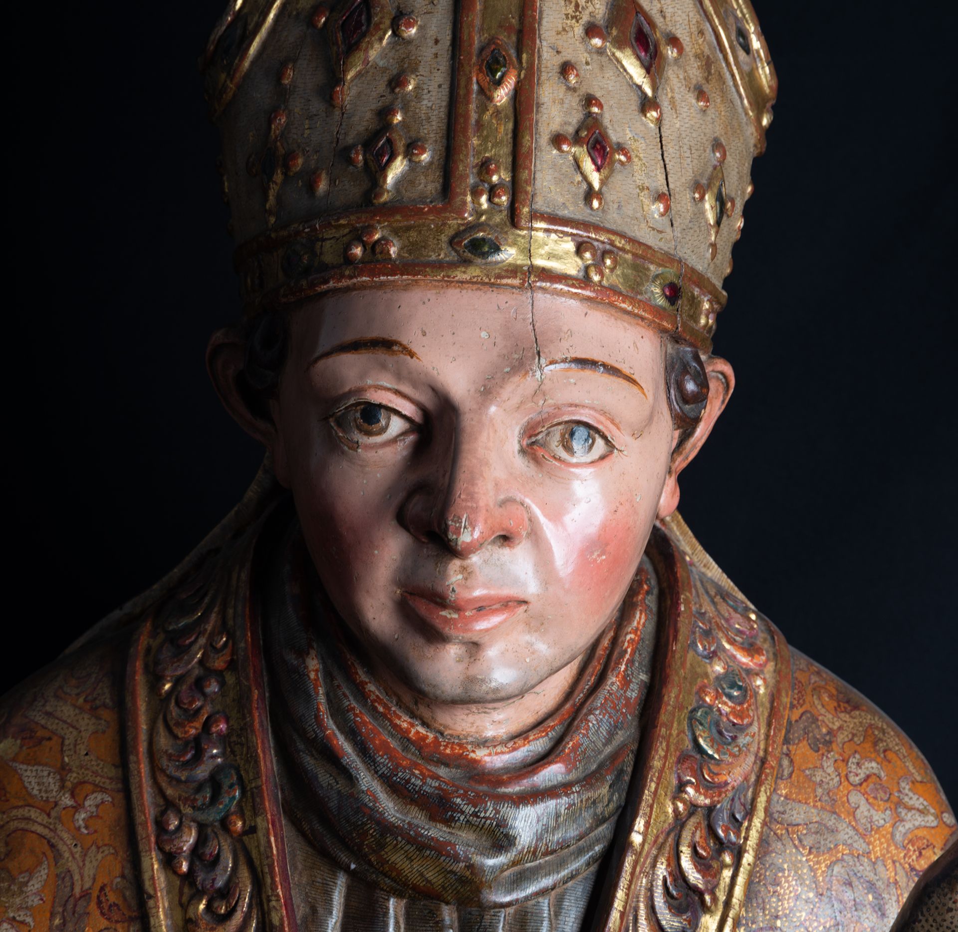 Very Important Life Size Reliquary Bust of Bishop, Spanish Renaissance school of the 16th century - Image 5 of 9