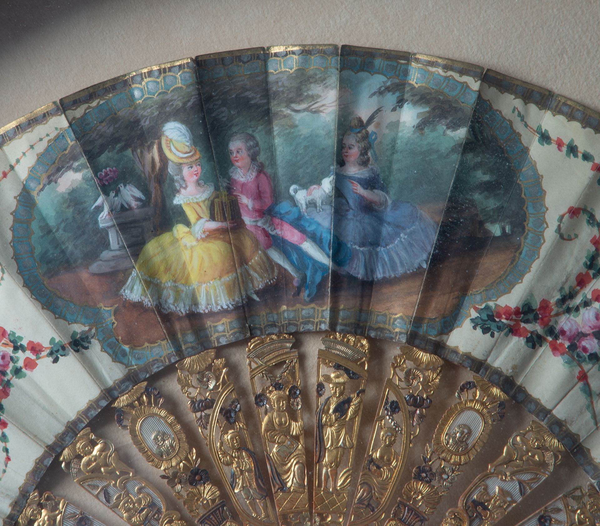 Important French fan with noble marriage ovals, 18th century - Image 2 of 3