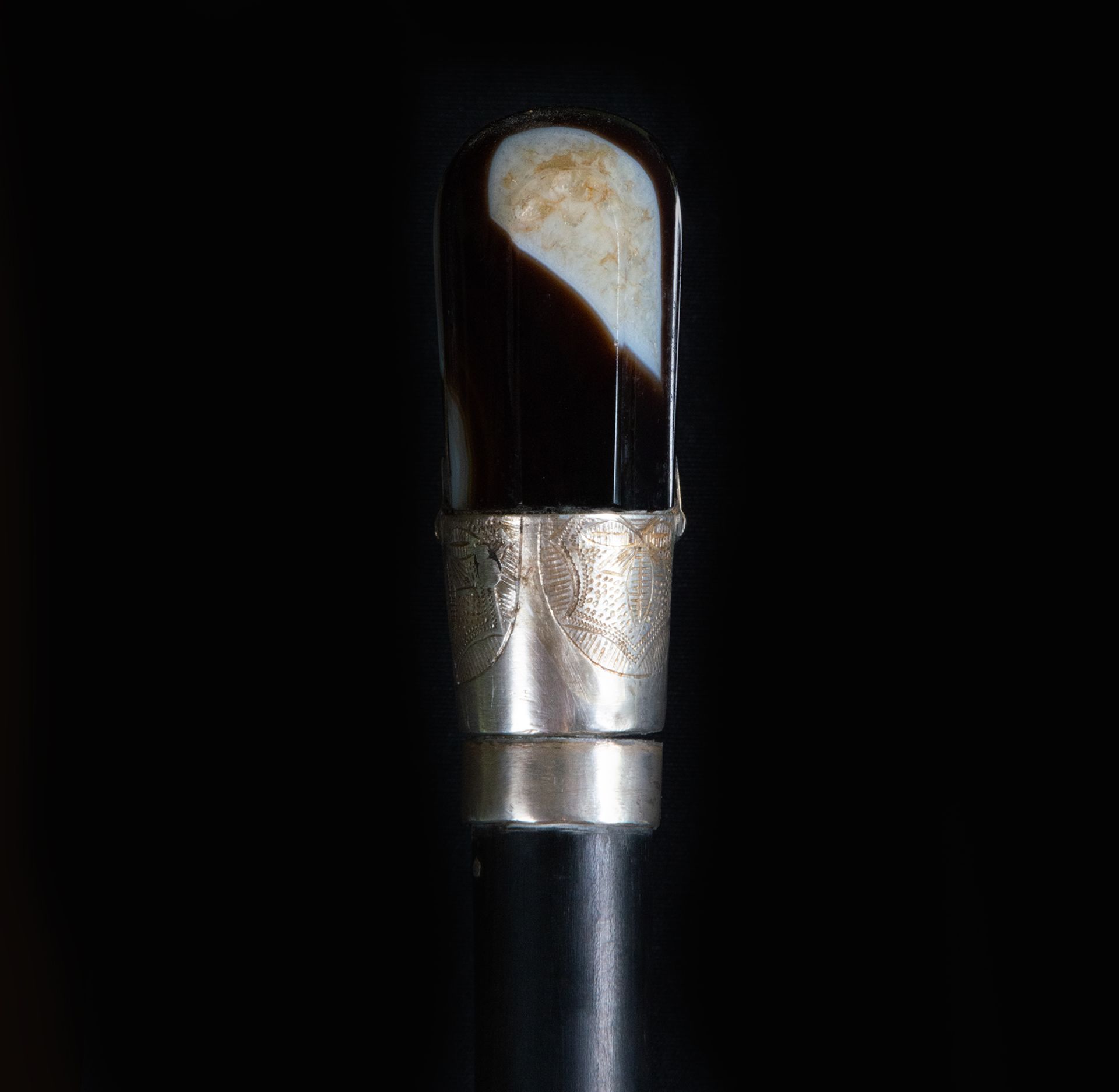 Rare walking stick with agate handle mounted in silver with an ebony body, 19th century - Image 4 of 4