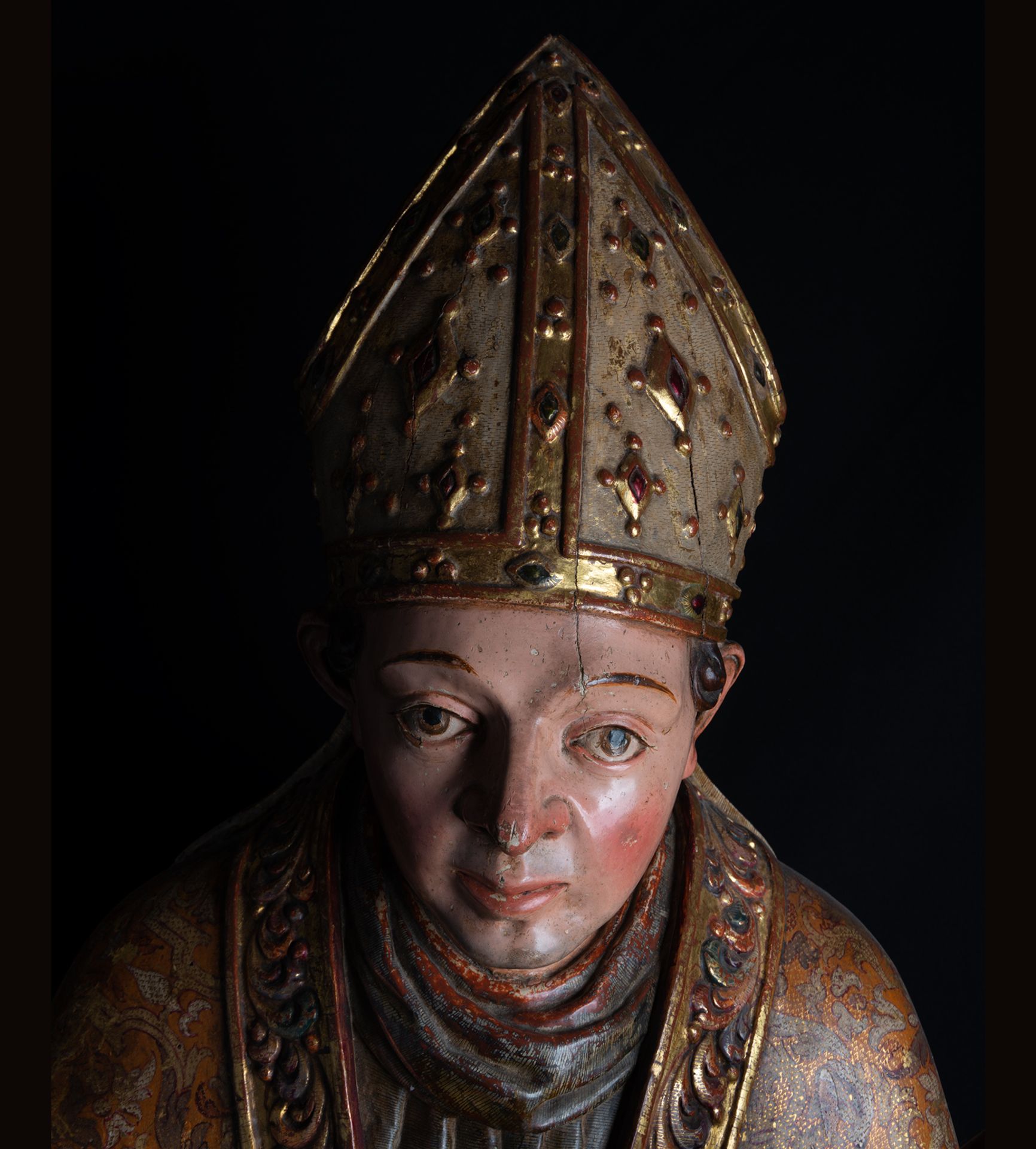 Very Important Life Size Reliquary Bust of Bishop, Spanish Renaissance school of the 16th century - Image 2 of 9