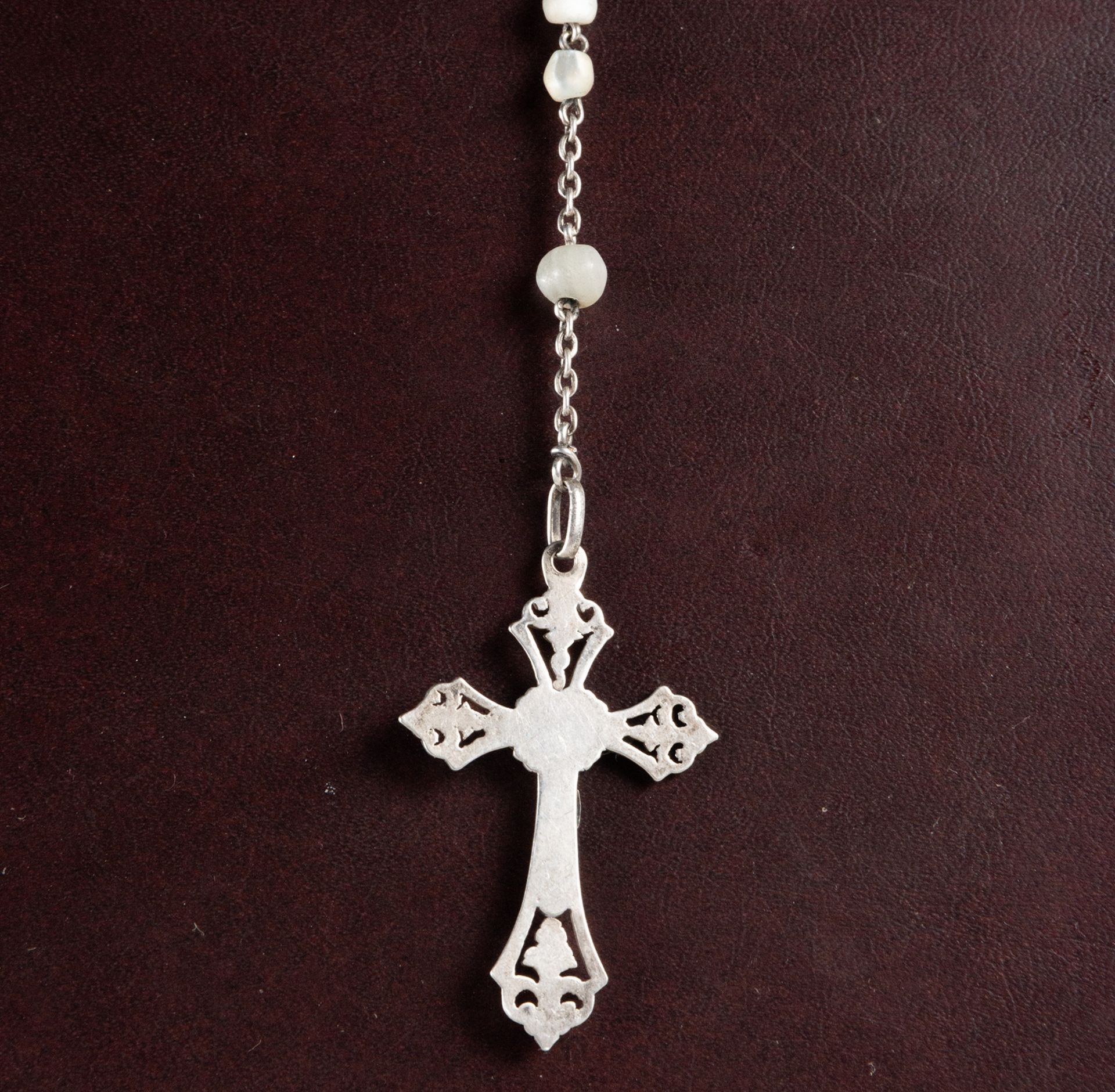 Rosary in Silver and Mother-of-Pearl, with Christ, 19th century - Image 2 of 3