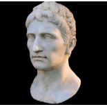 Important Bust of Emperor Julius Caesar in Marble, Italian work from the first half of the 20th cent