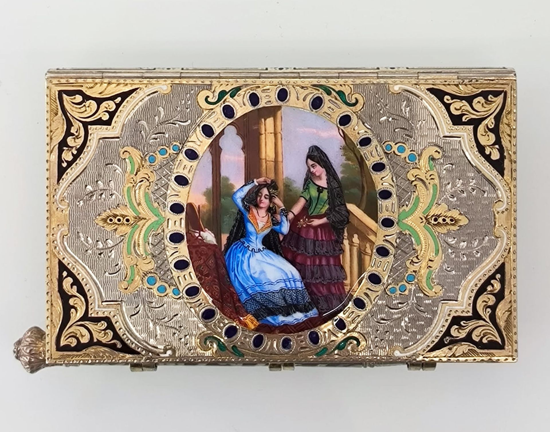 Etui Voyage in silver with a double-sided gallant scene and gold guilloché enamel, 19th century - Image 2 of 7