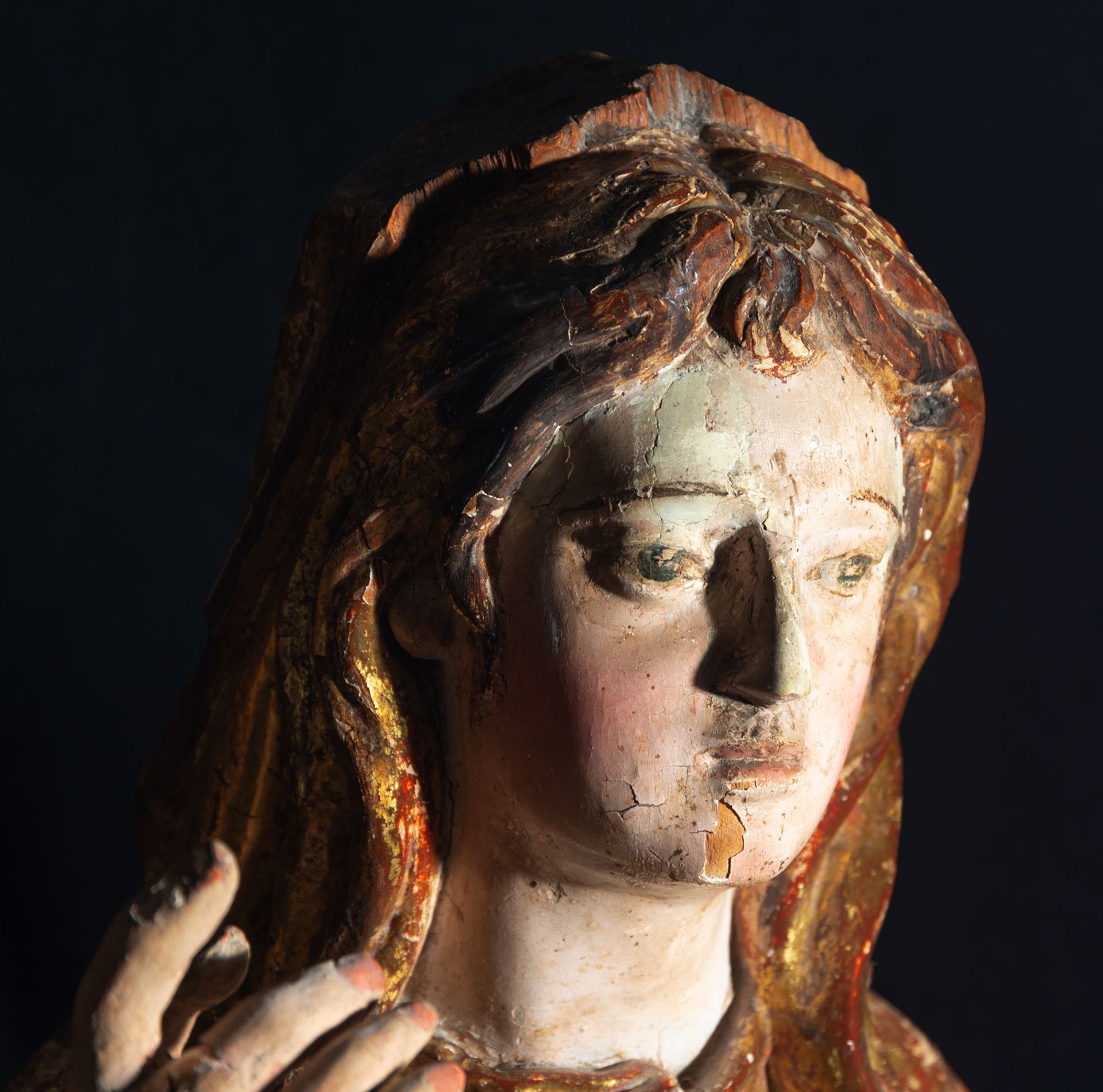 Important Reliquary Bust of Femaile Sainte in wood, Spanish school from the second half of the 16th  - Image 4 of 7