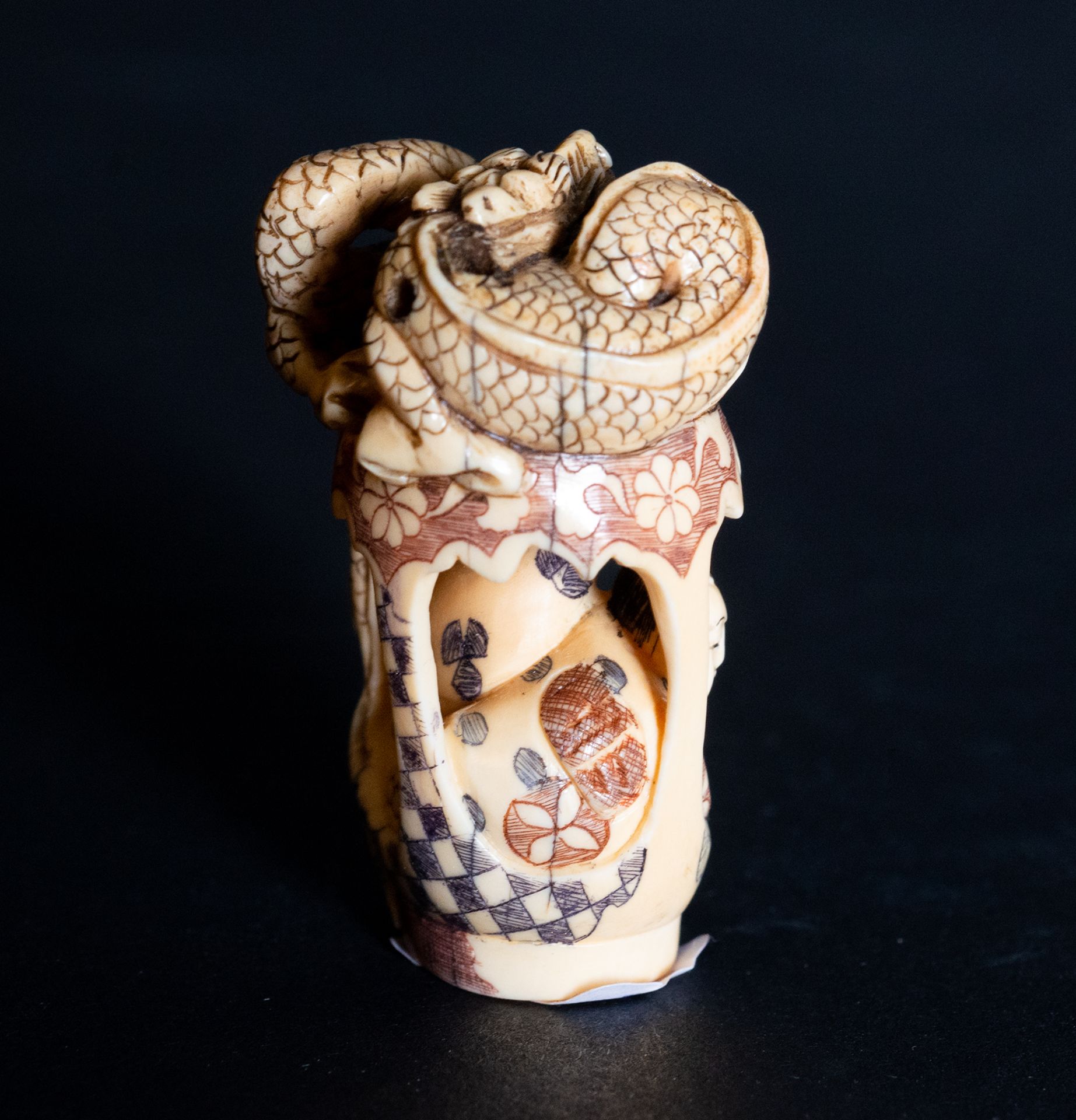 Family Netsuke and Mammoth Ivory Snake, 20th century - Image 4 of 5