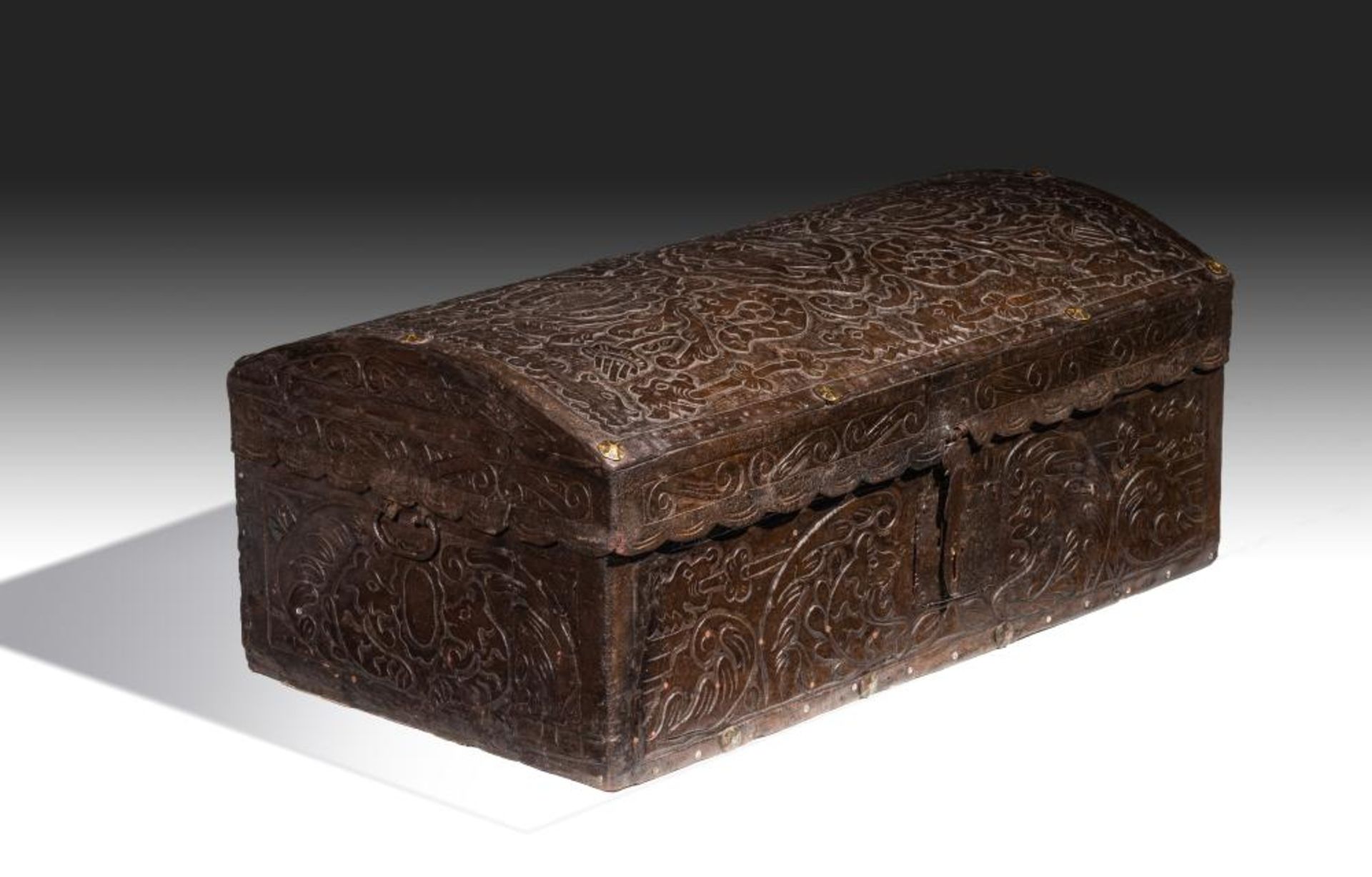 Colonial chest in embossed leather, Peruvian Viceregal work of the 17th century