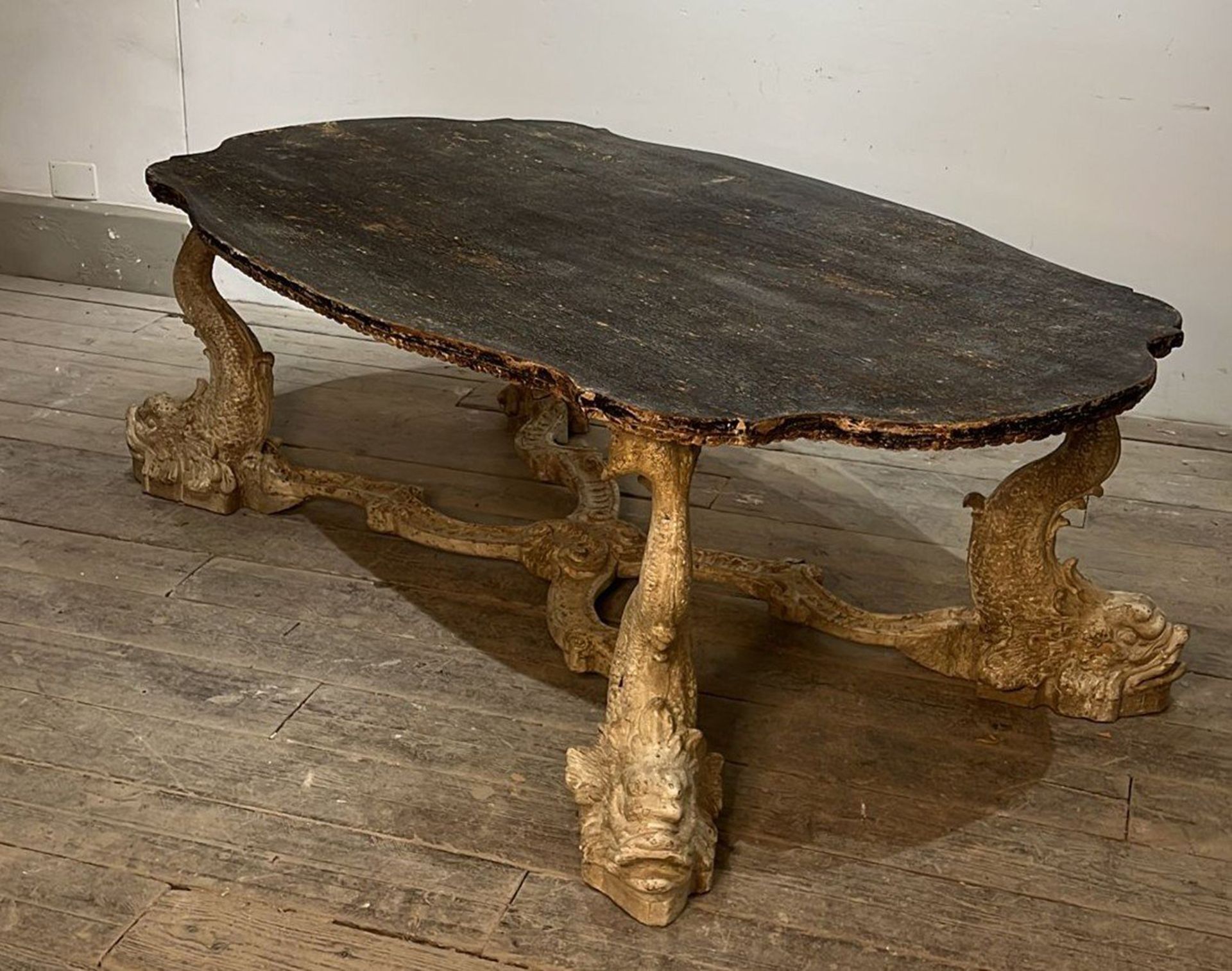 Large Italian Table from the 50s with dolphin legs, Venetian work of the 20th century - Image 5 of 5