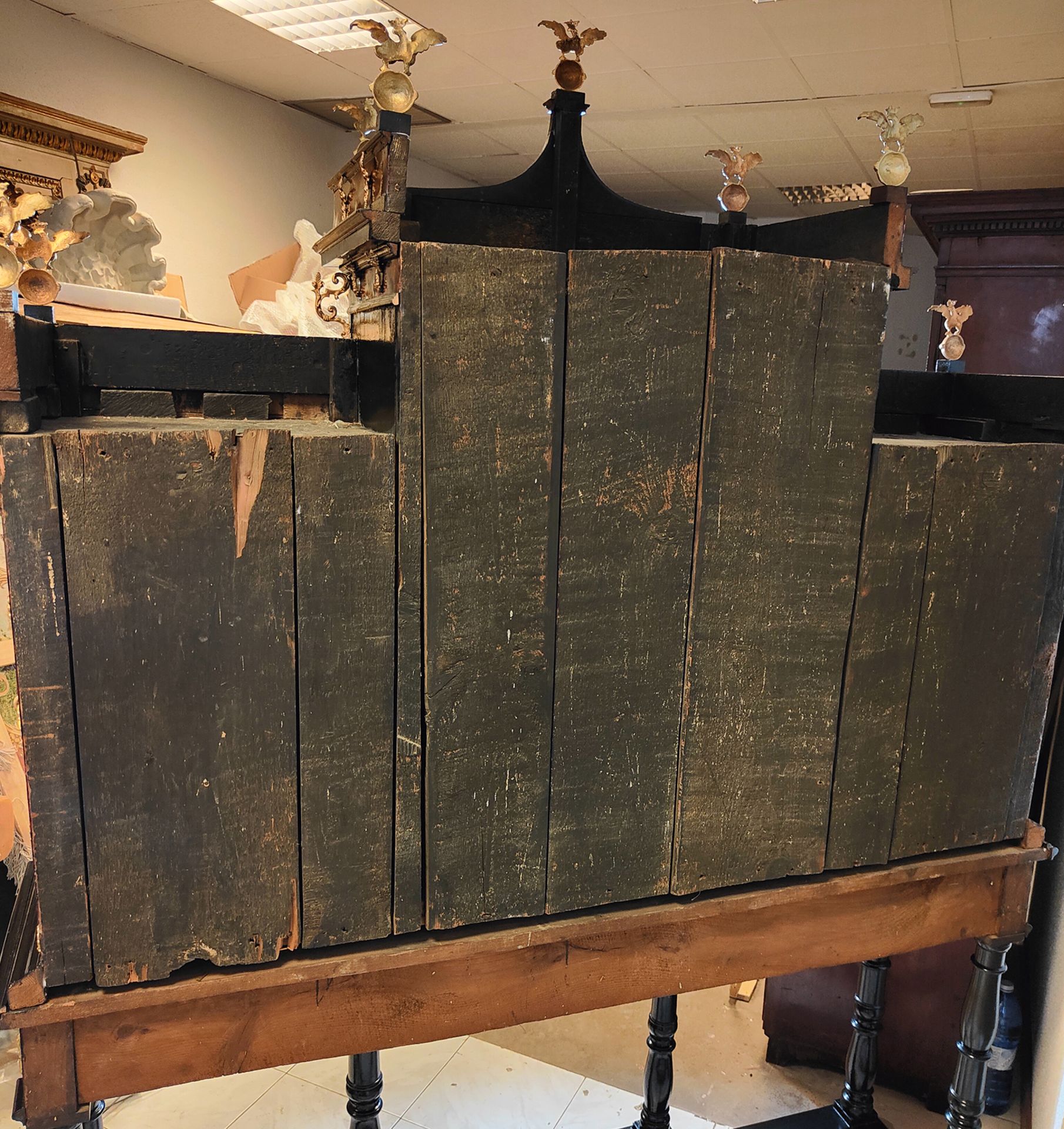 Very Important Large Italian Cabinet in ebony, gilt bronze applications, tortoiseshell, oil-painted  - Image 11 of 12