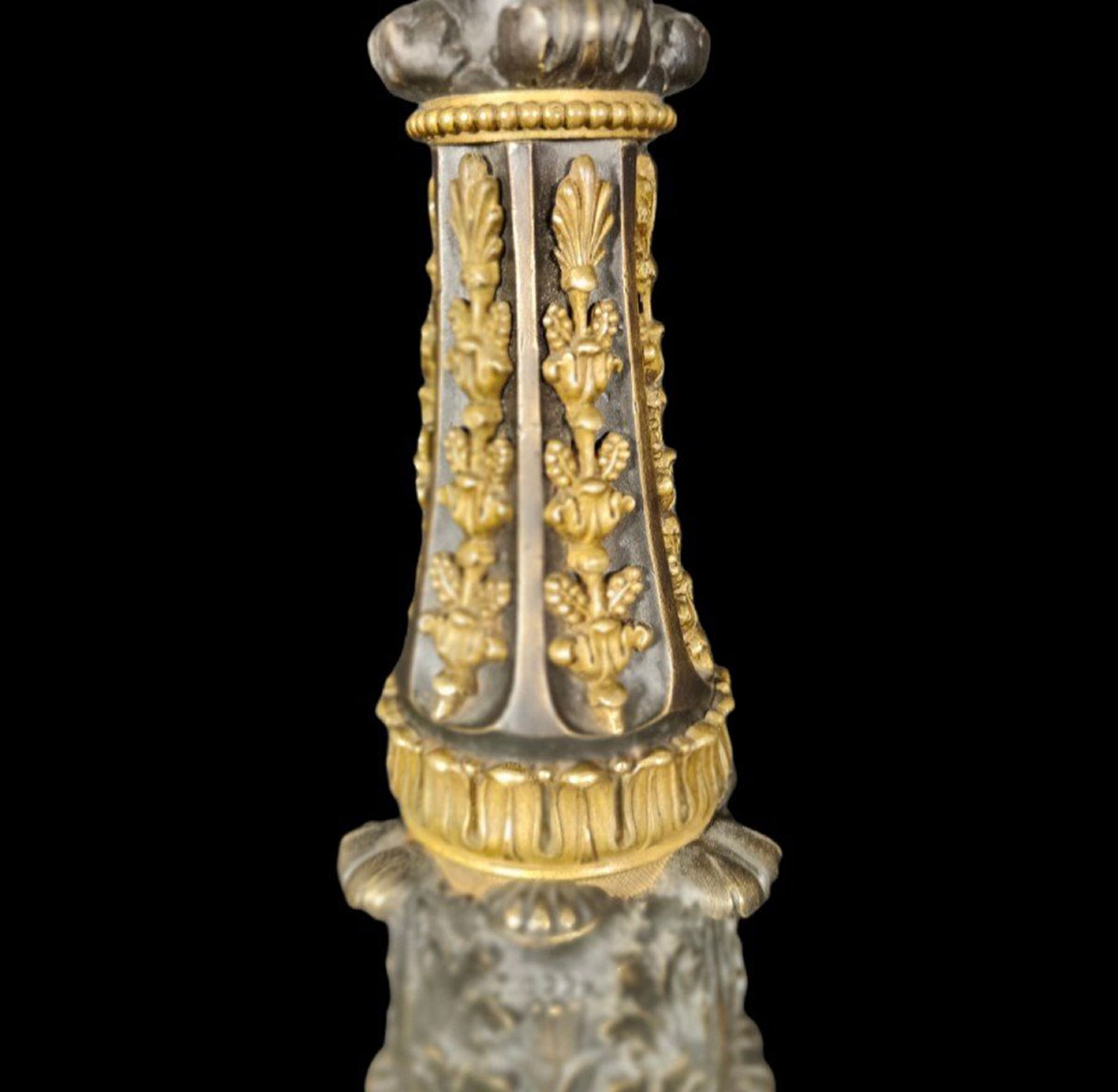 Pair of 19th century French candlesticks in gilt bronze - Image 8 of 10