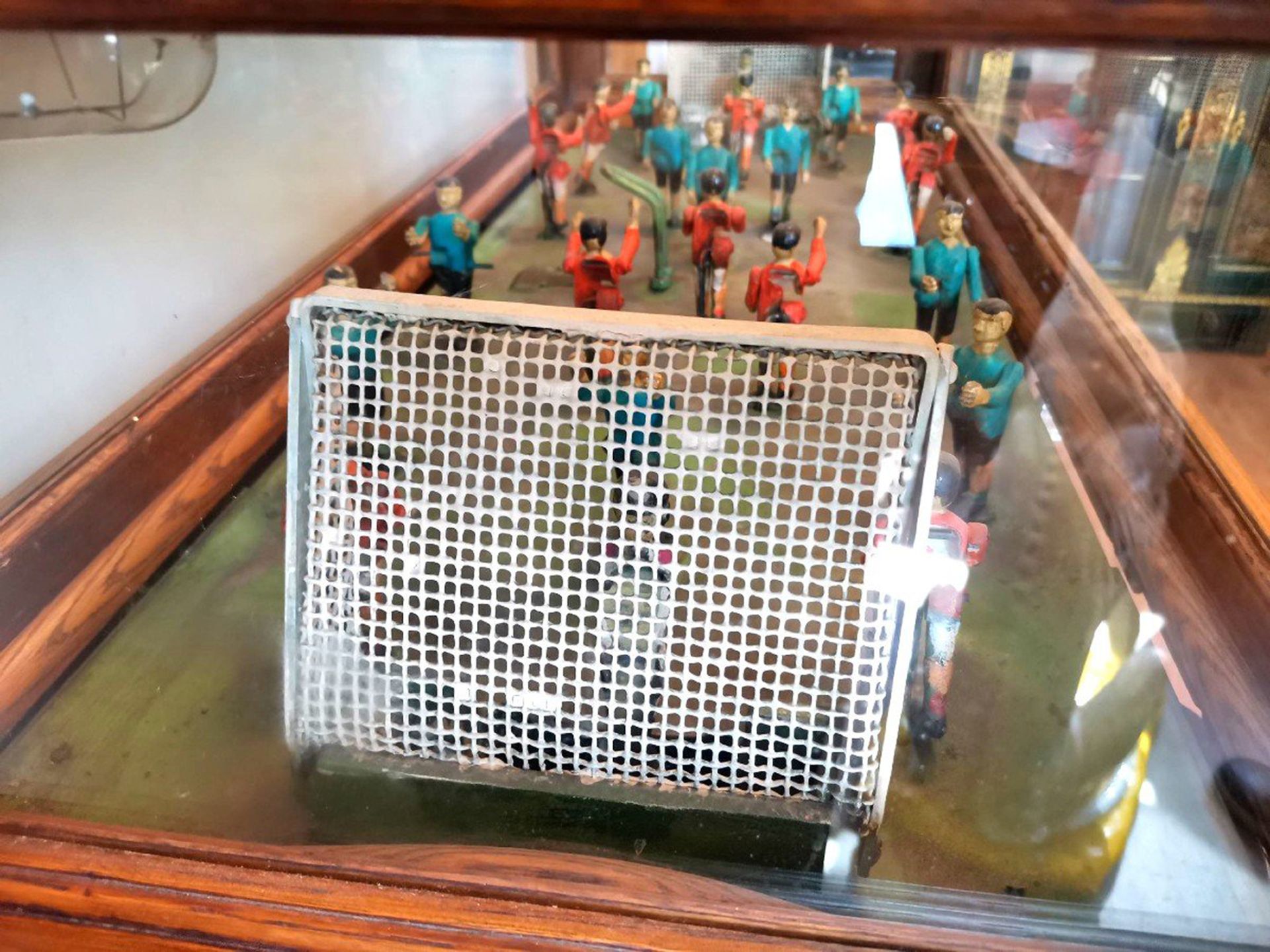 Mechanical football game from the 1930s - Image 3 of 9