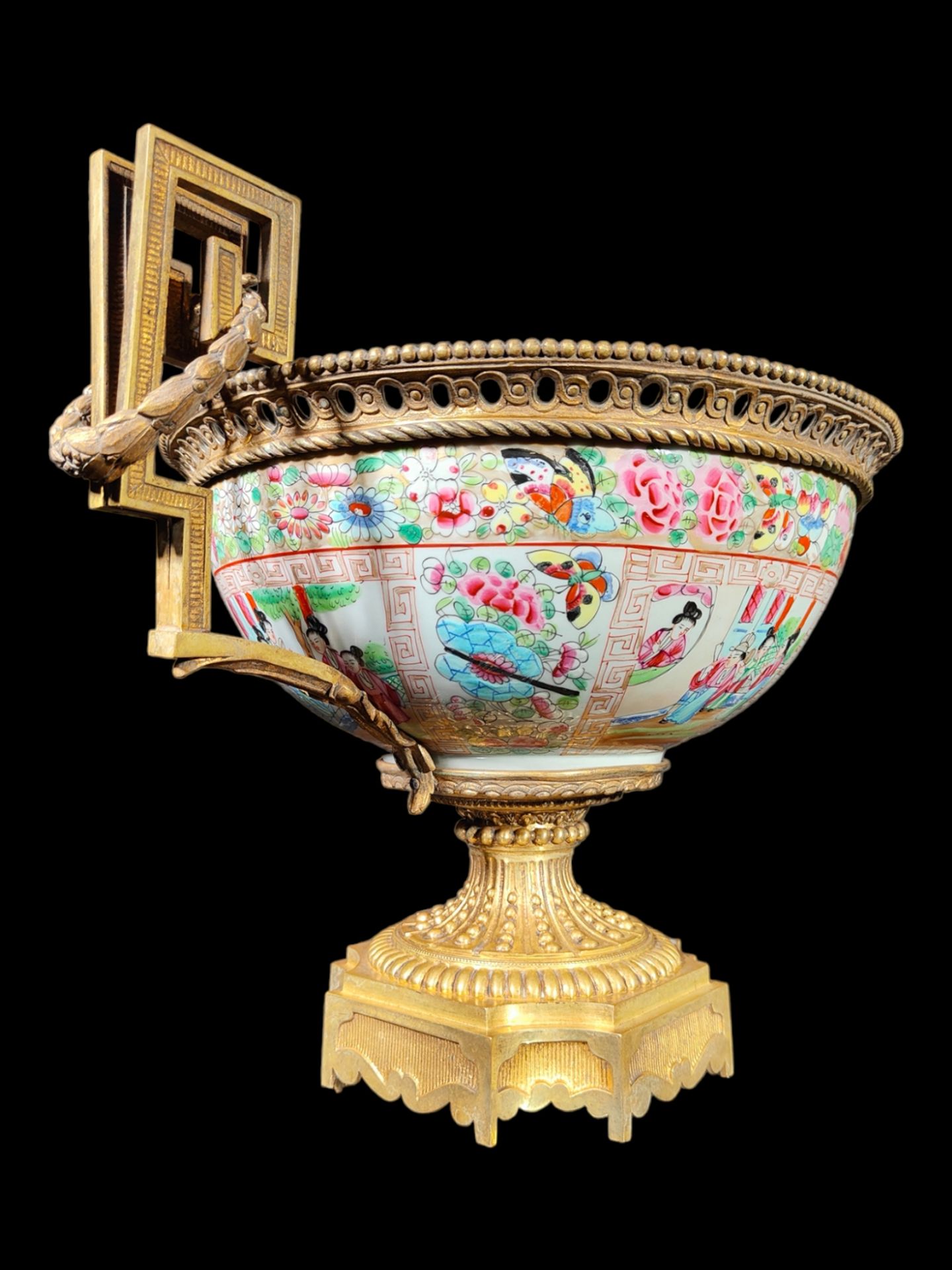 Large Chinese bowl mounted in gilt bronze, 19th century