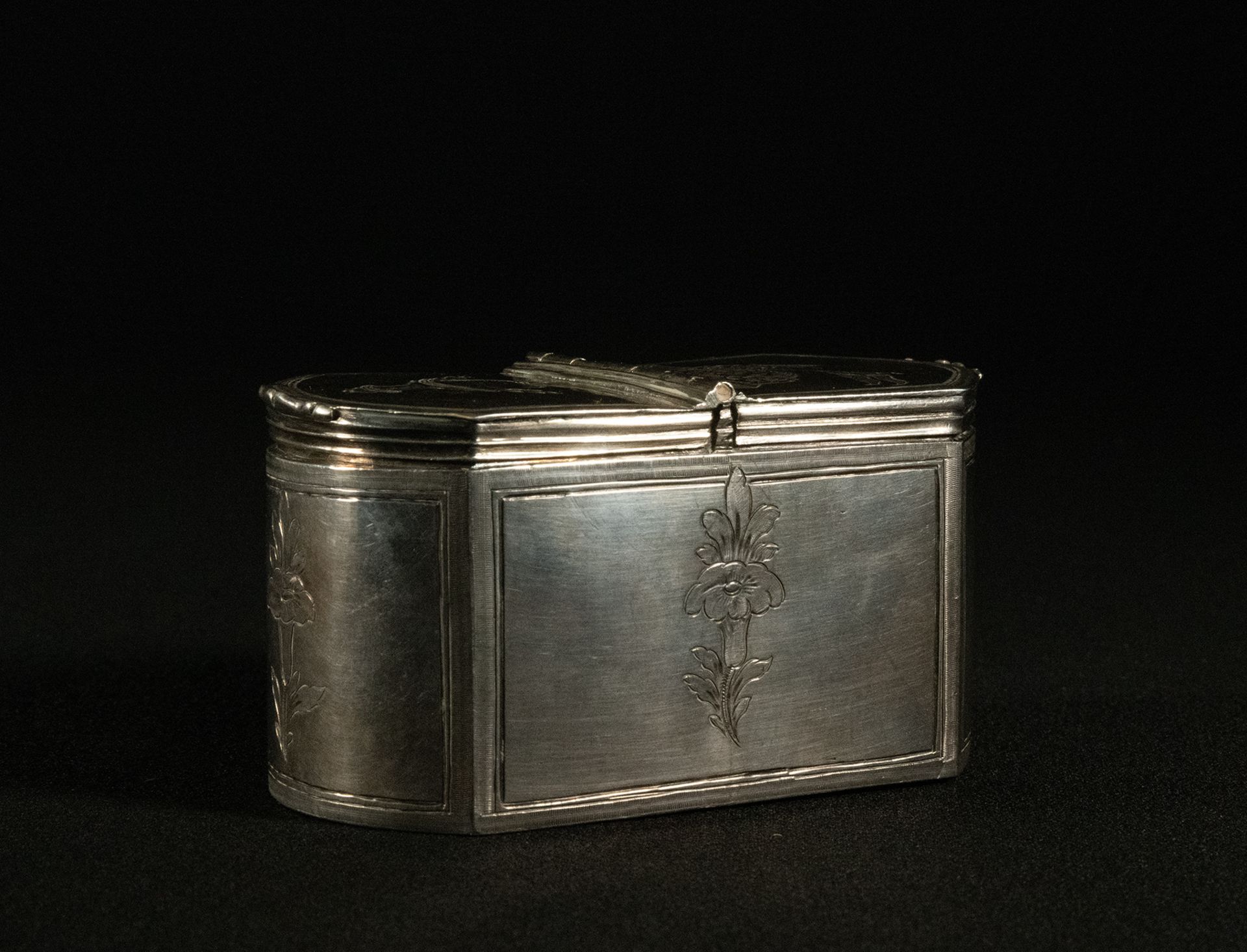 Silver container for the Holy Oils, end of the 18th century