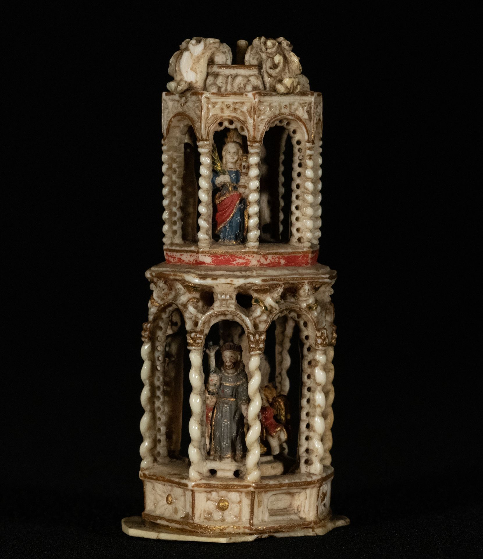 Rare ivory miniature of exceptional quality and detail, Hispano Philippine work for the Mexican mark