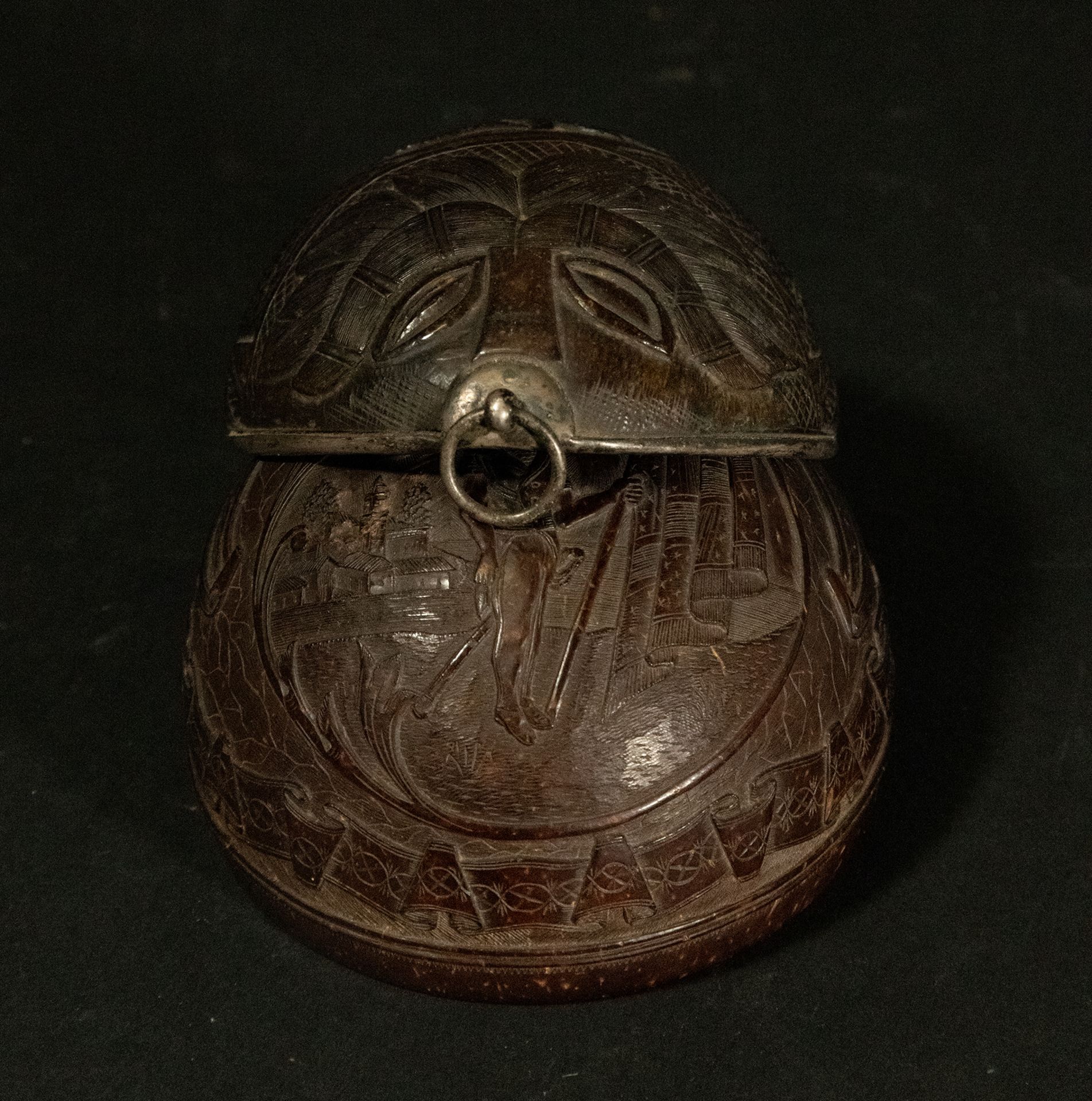 Rare silver-mounted coconut drinking container, 18th century Novohispanic colonial work - Bild 2 aus 4