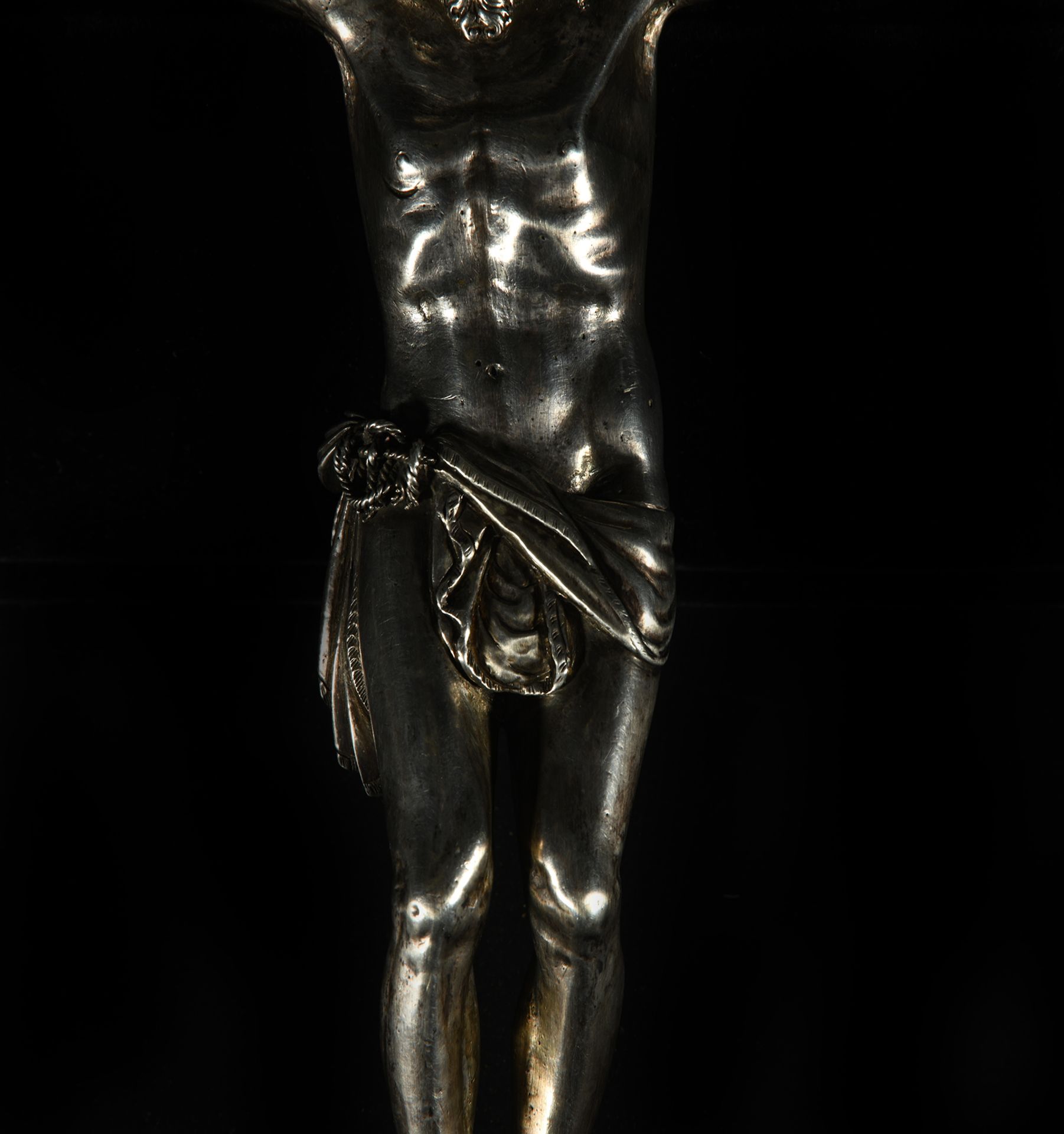 important Great Christ in solid silver weighing 1,100 kg, Italian or Spanish Renaissance school of t - Image 3 of 6