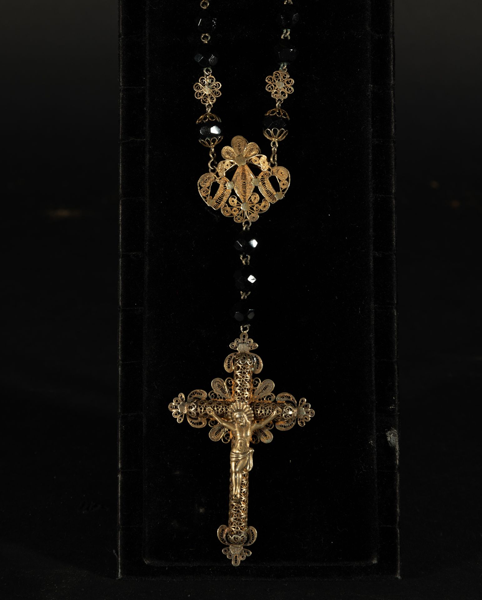 Rosary with Christ in silver and silver-gilt filigree, 19th century
