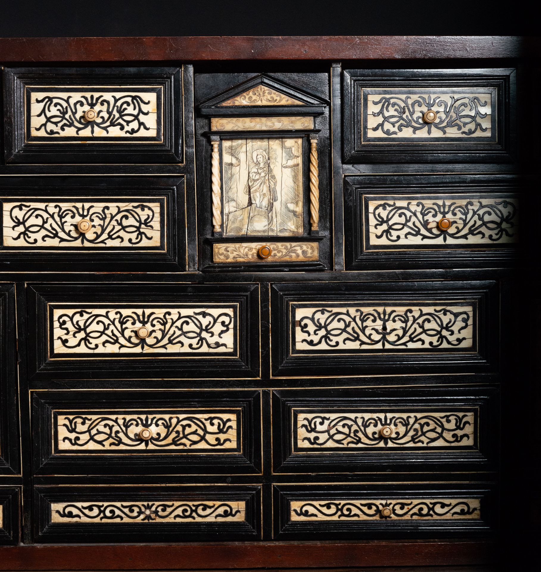 Important Hispanic Flemish Cabinet in ebony and bone marquetry, 17th century - Image 4 of 5