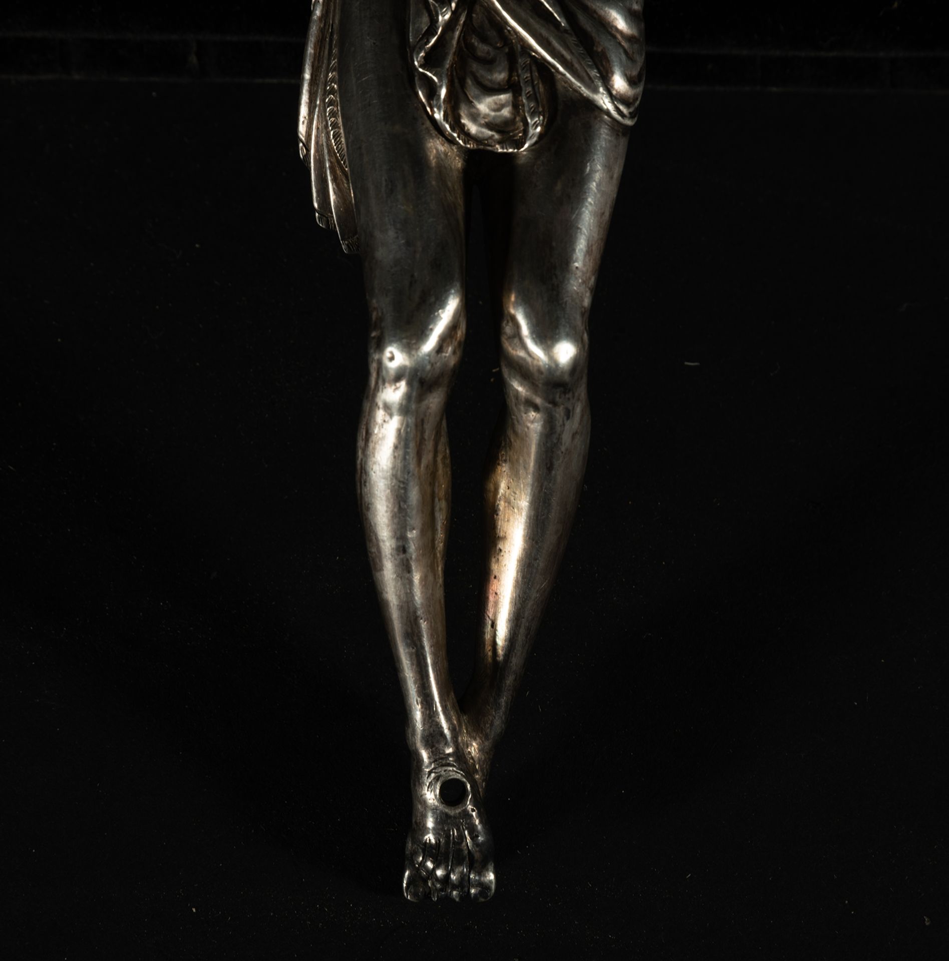 important Great Christ in solid silver weighing 1,100 kg, Italian or Spanish Renaissance school of t - Image 4 of 6