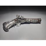 Trabuco pistol with Miquelet belt - Lock decorated in Mexican silver, New Spain, 18th century