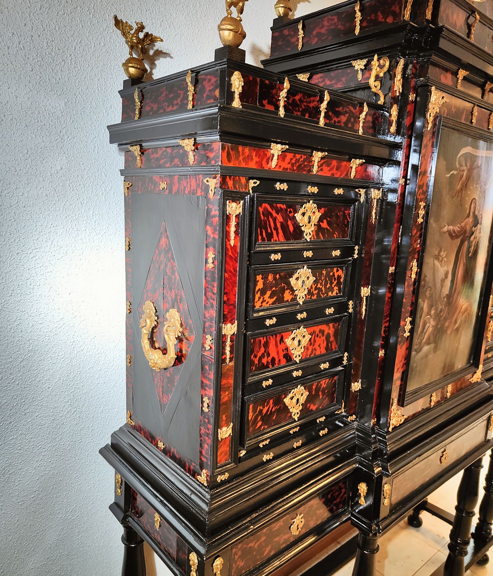 Very Important Large Italian Cabinet in ebony, gilt bronze applications, tortoiseshell, oil-painted  - Image 9 of 12