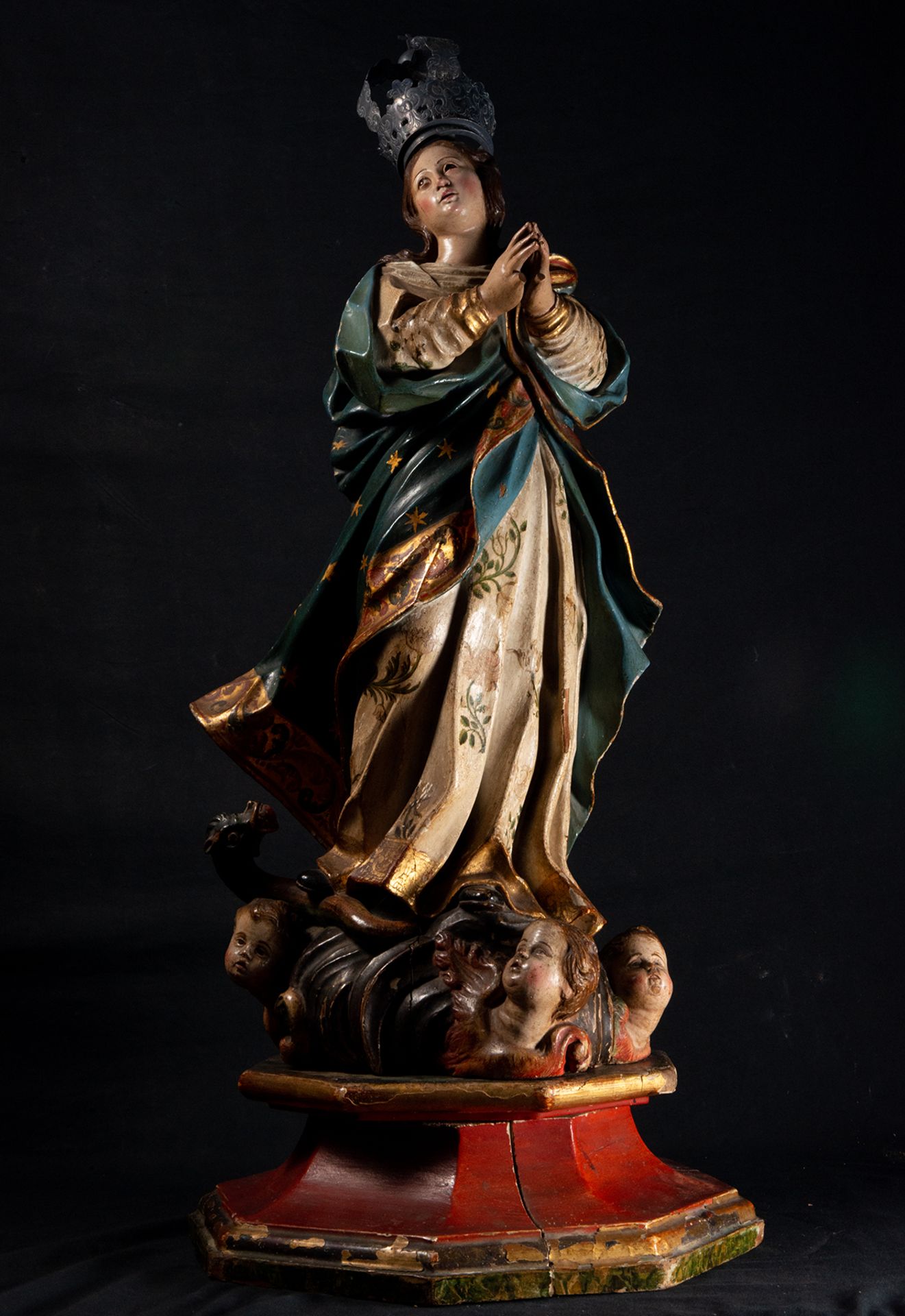 Great Immaculate Virgin with an important silver crown, Cordoba school from the beginning of the 18t