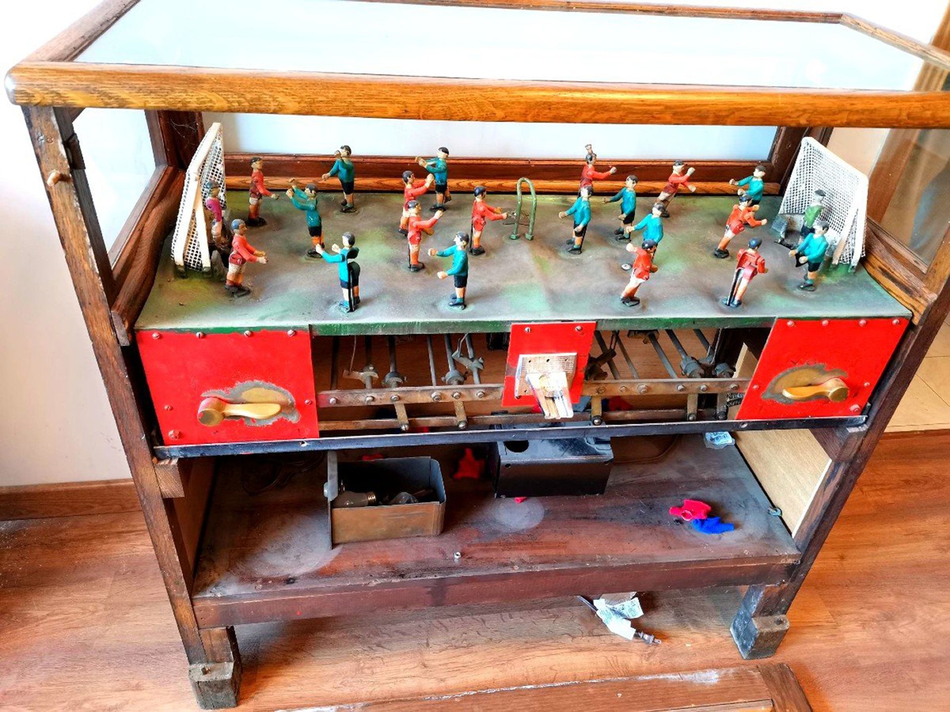Mechanical football game from the 1930s - Image 8 of 9