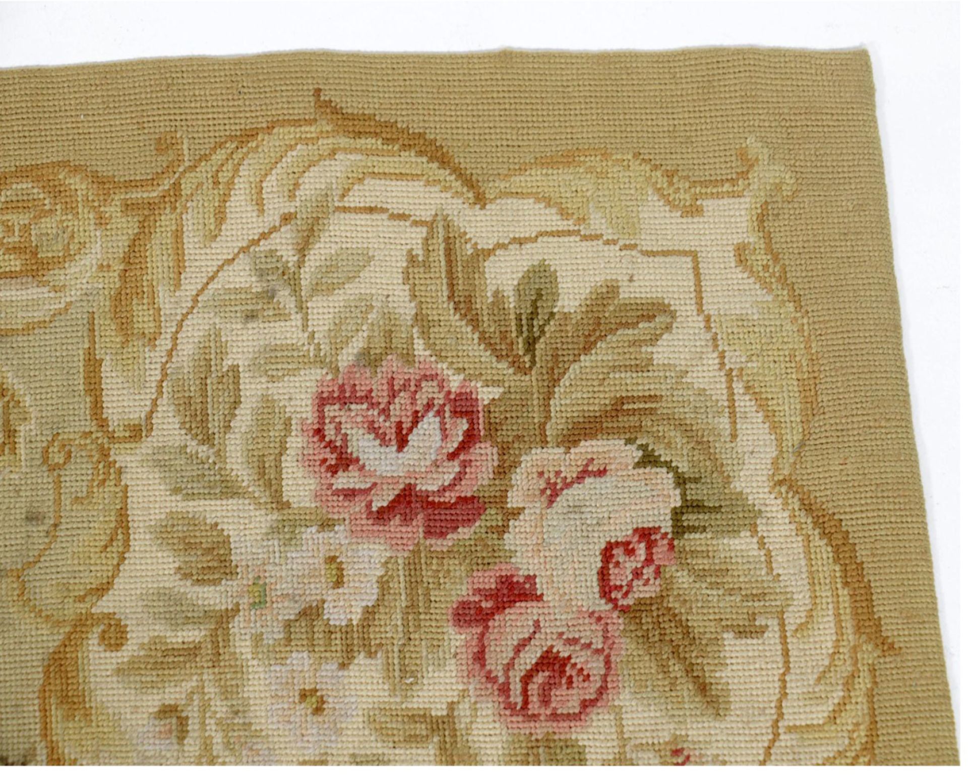 Hand-knotted French Aubusson tapestry decorated with flowers 19th century - Bild 4 aus 4