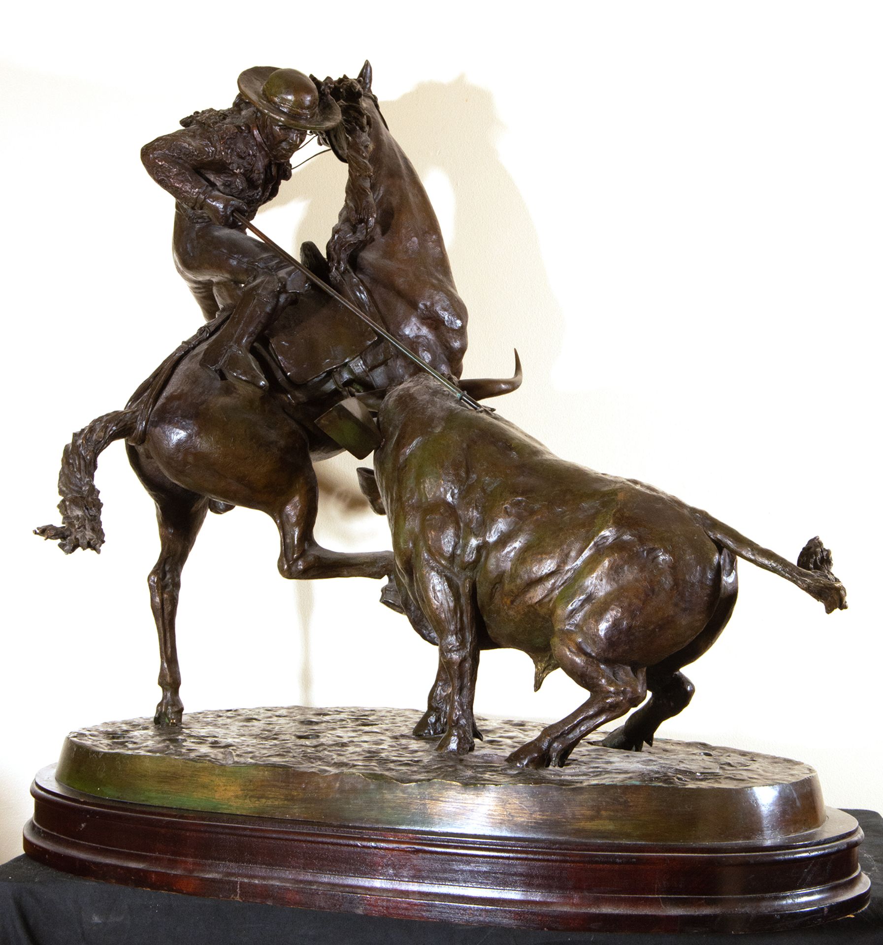 Bronze of El Picador, Eduardo Soriano, 1991, signed and serialized, 17/50 - Bild 3 aus 3