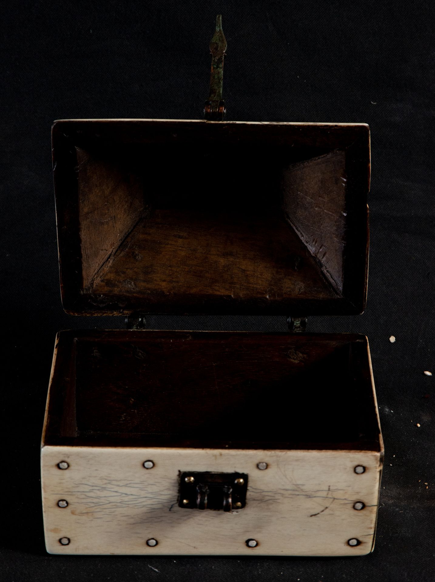 Siculus Norman style box, following medieval models, possibly 19th century - Image 5 of 5