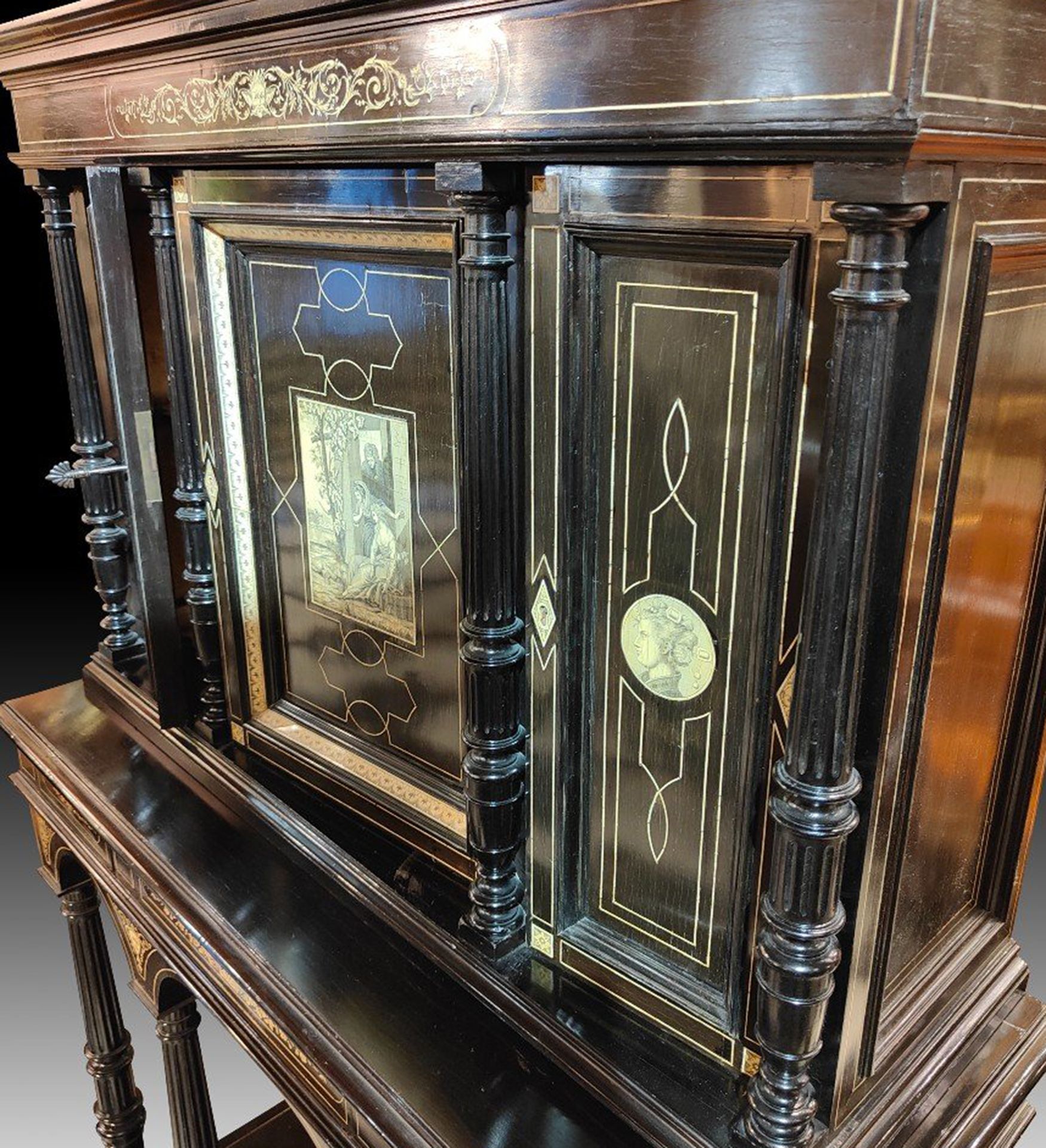 Important 19th century Florentine cabinet with bone marquetry, work from Northern Italy, Milan or Fl - Image 9 of 10