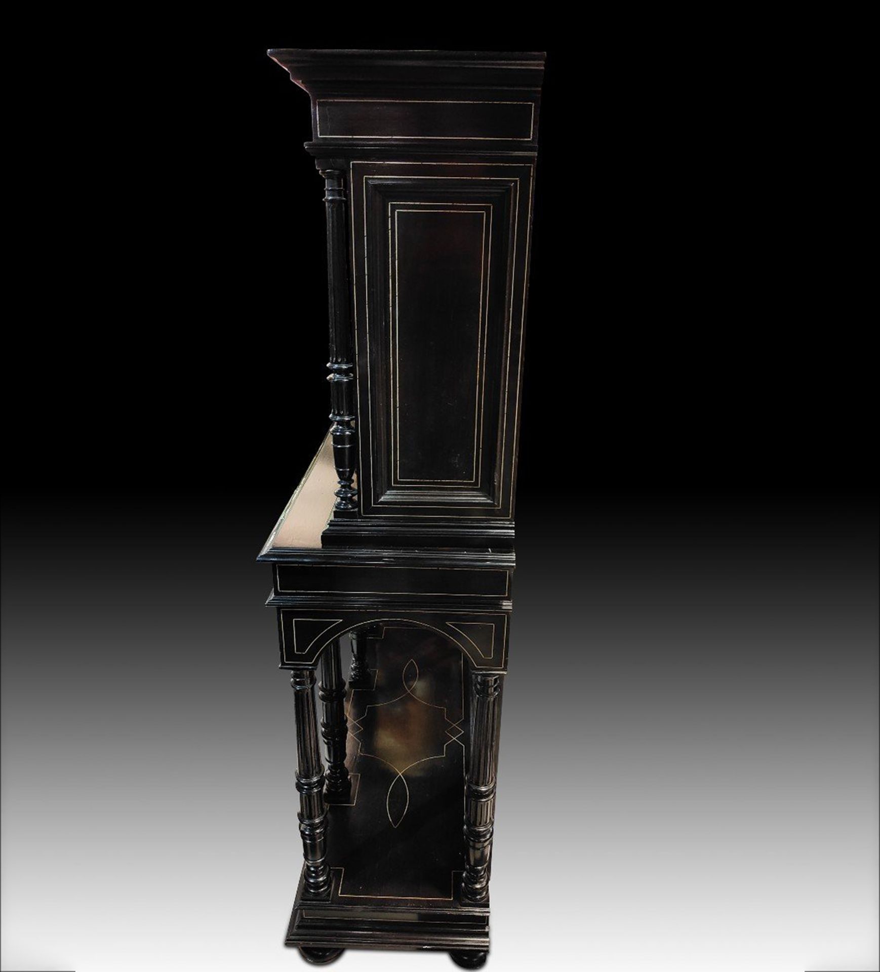 Important 19th century Florentine cabinet with bone marquetry, work from Northern Italy, Milan or Fl - Image 6 of 10