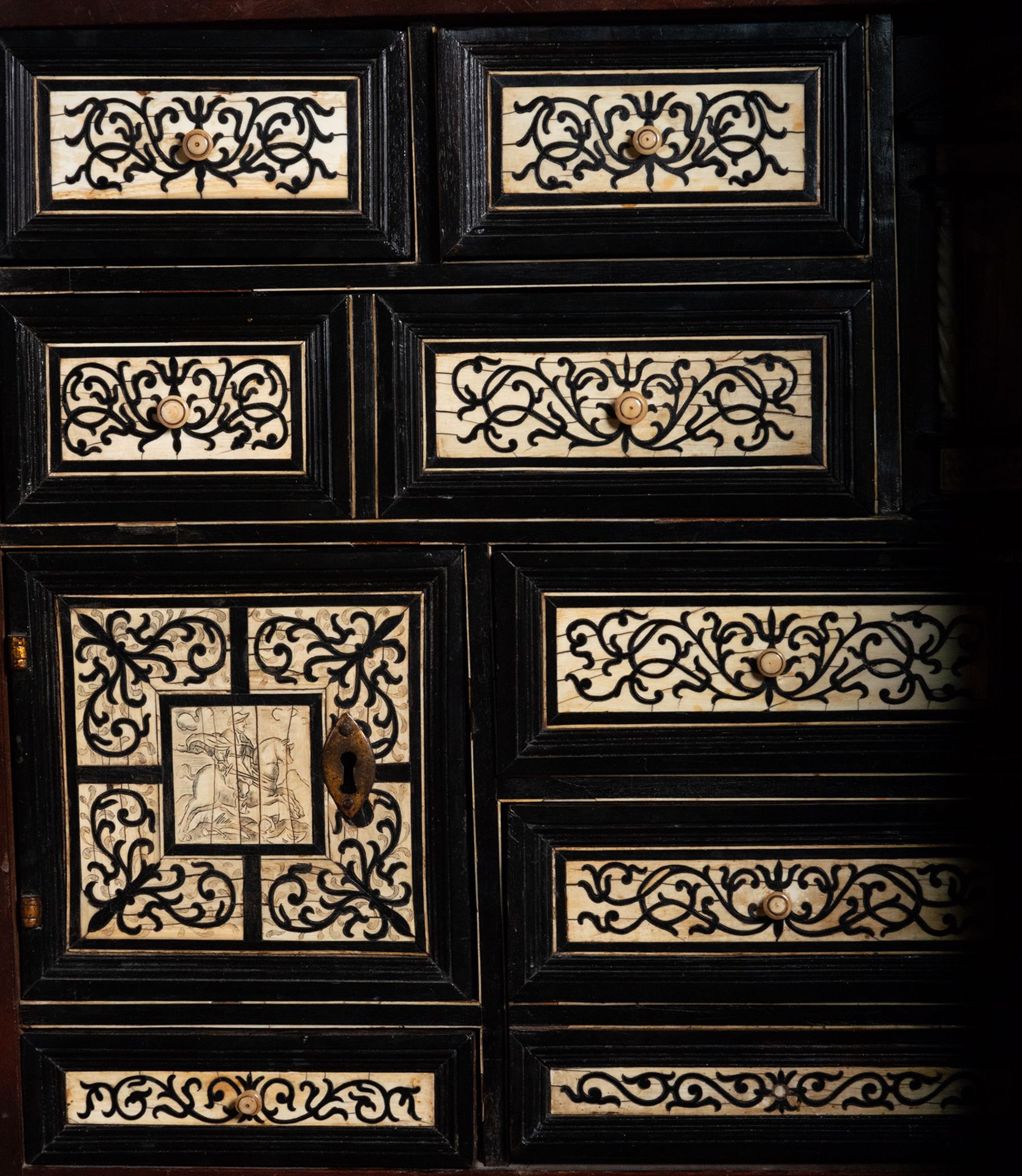 Important Hispanic Flemish Cabinet in ebony and bone marquetry, 17th century - Image 3 of 5